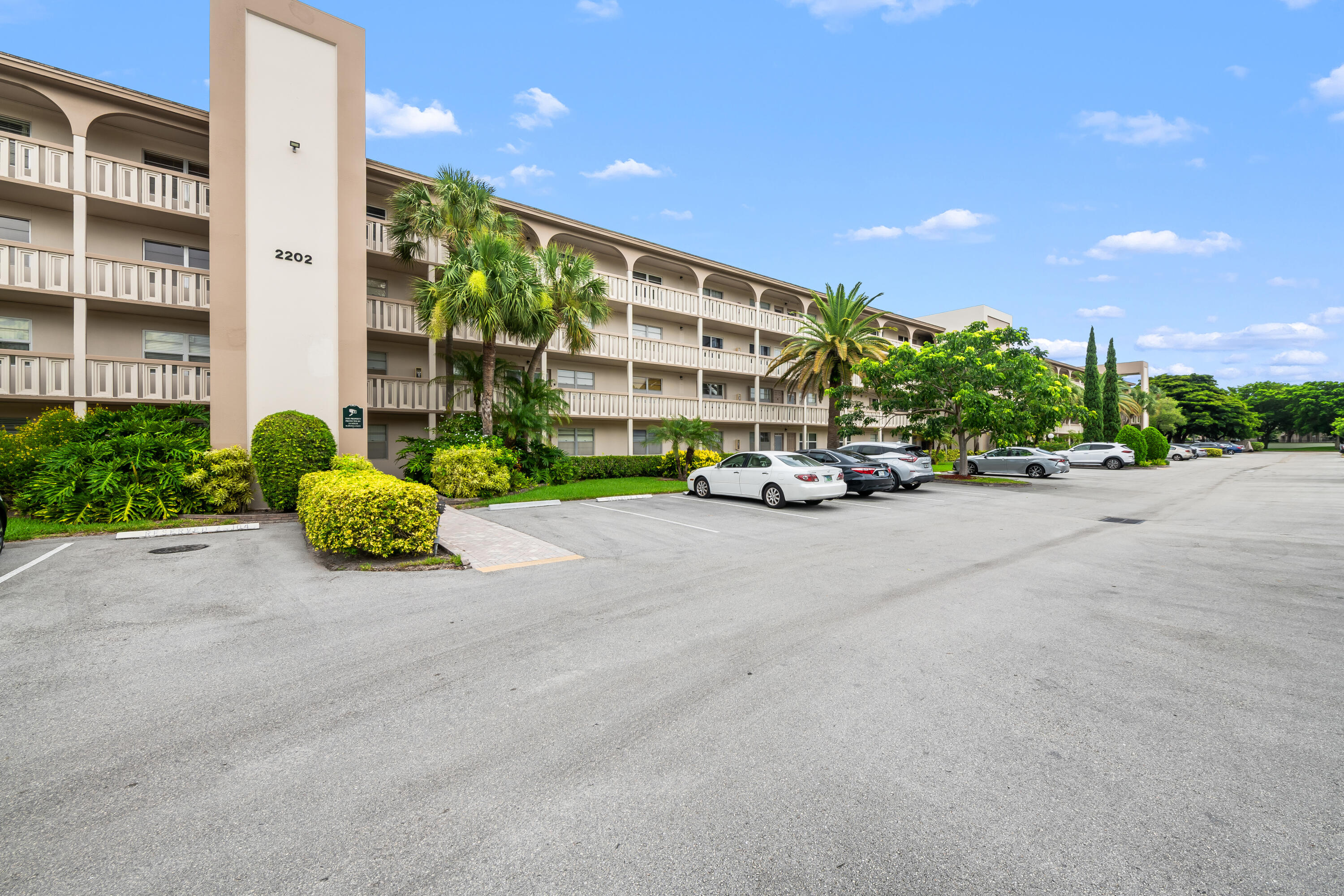 LUCAYA VILLAGE 2-A CONDO - Residential