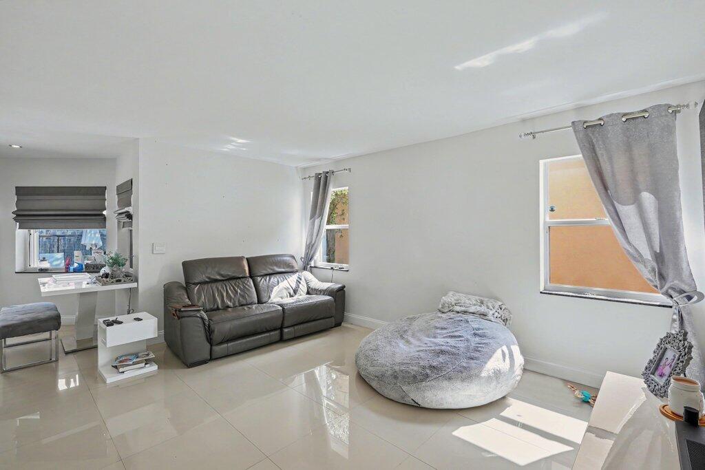 SPINNAKER BAY AT LAKE CHARLESTON - Residential
