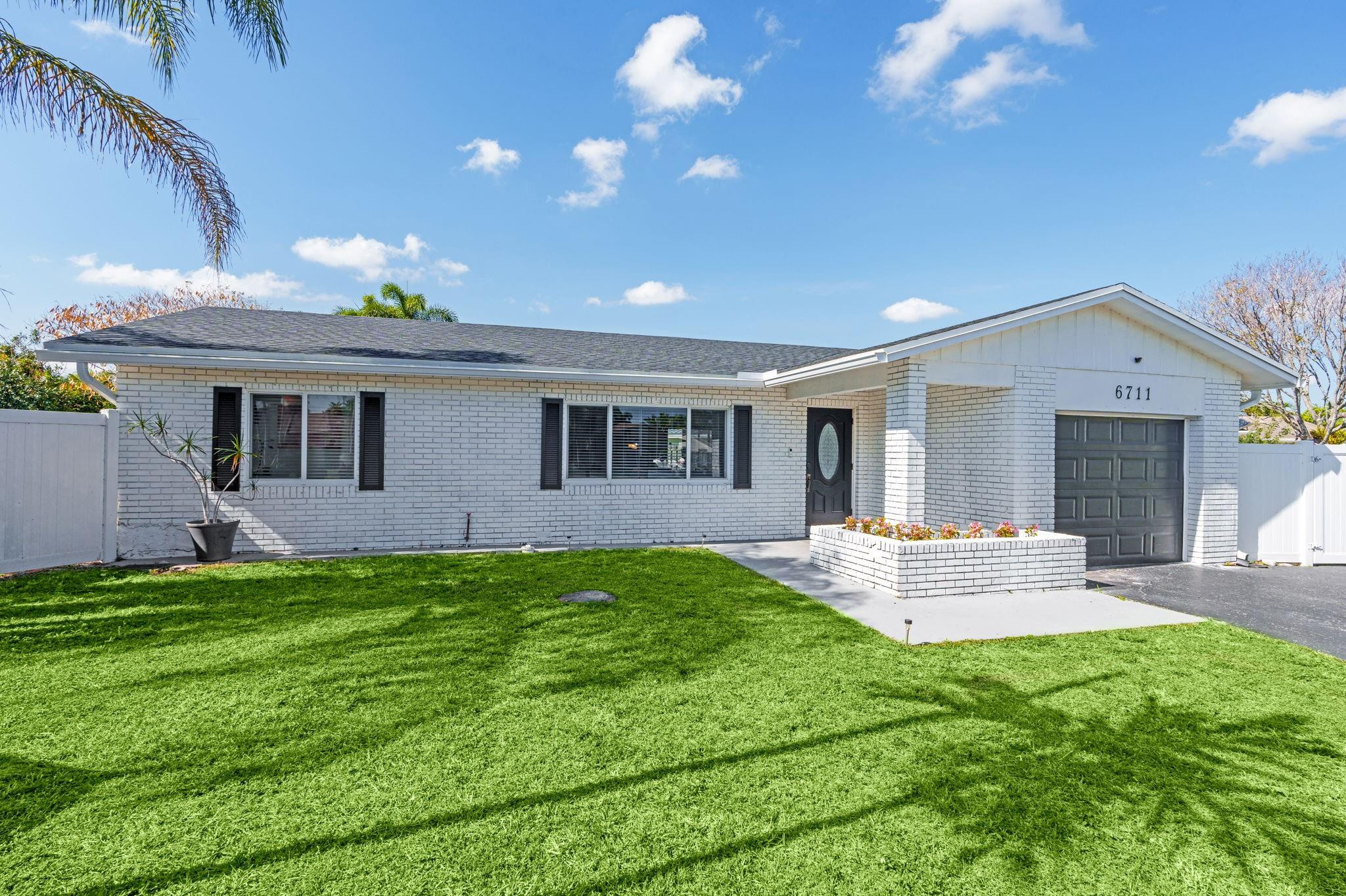 Palm-Aire Village Sec 3 - Residential