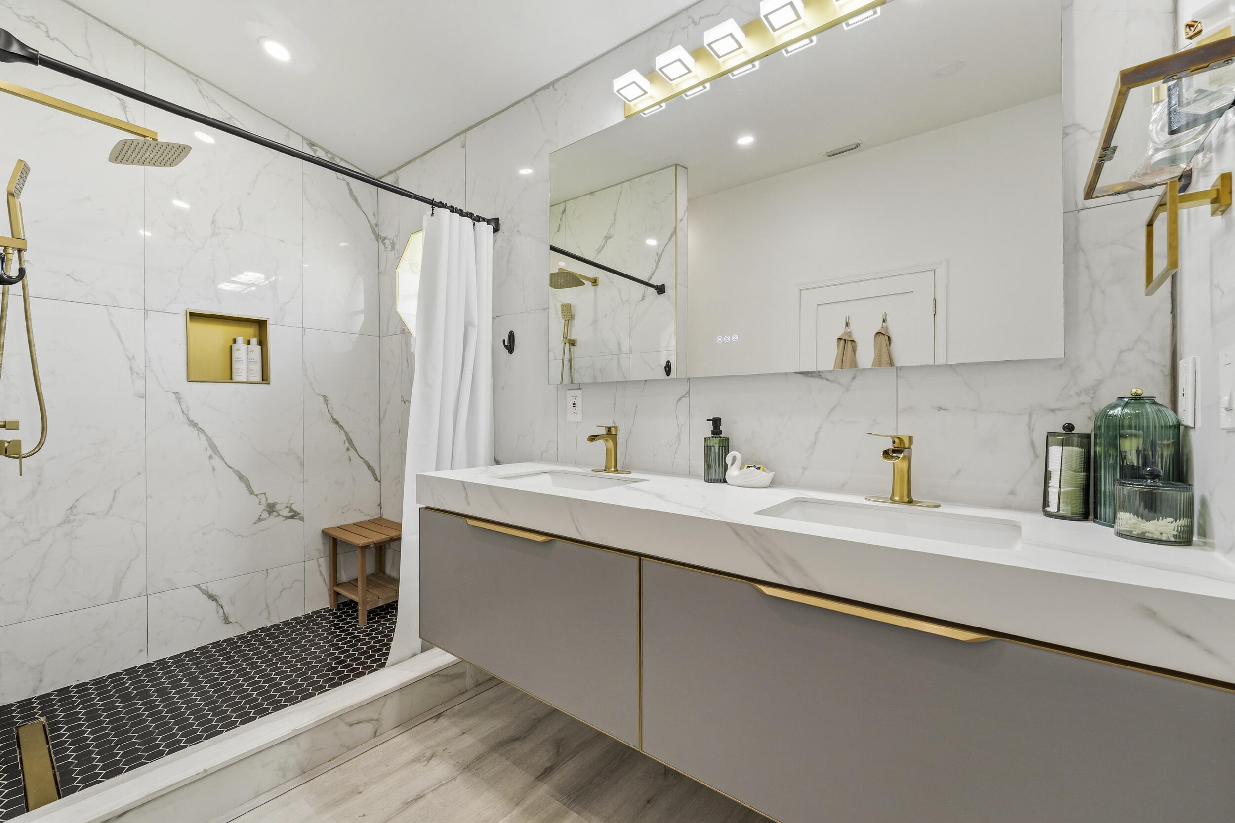 RAINBOW LAKES TR B PH 1 - Residential