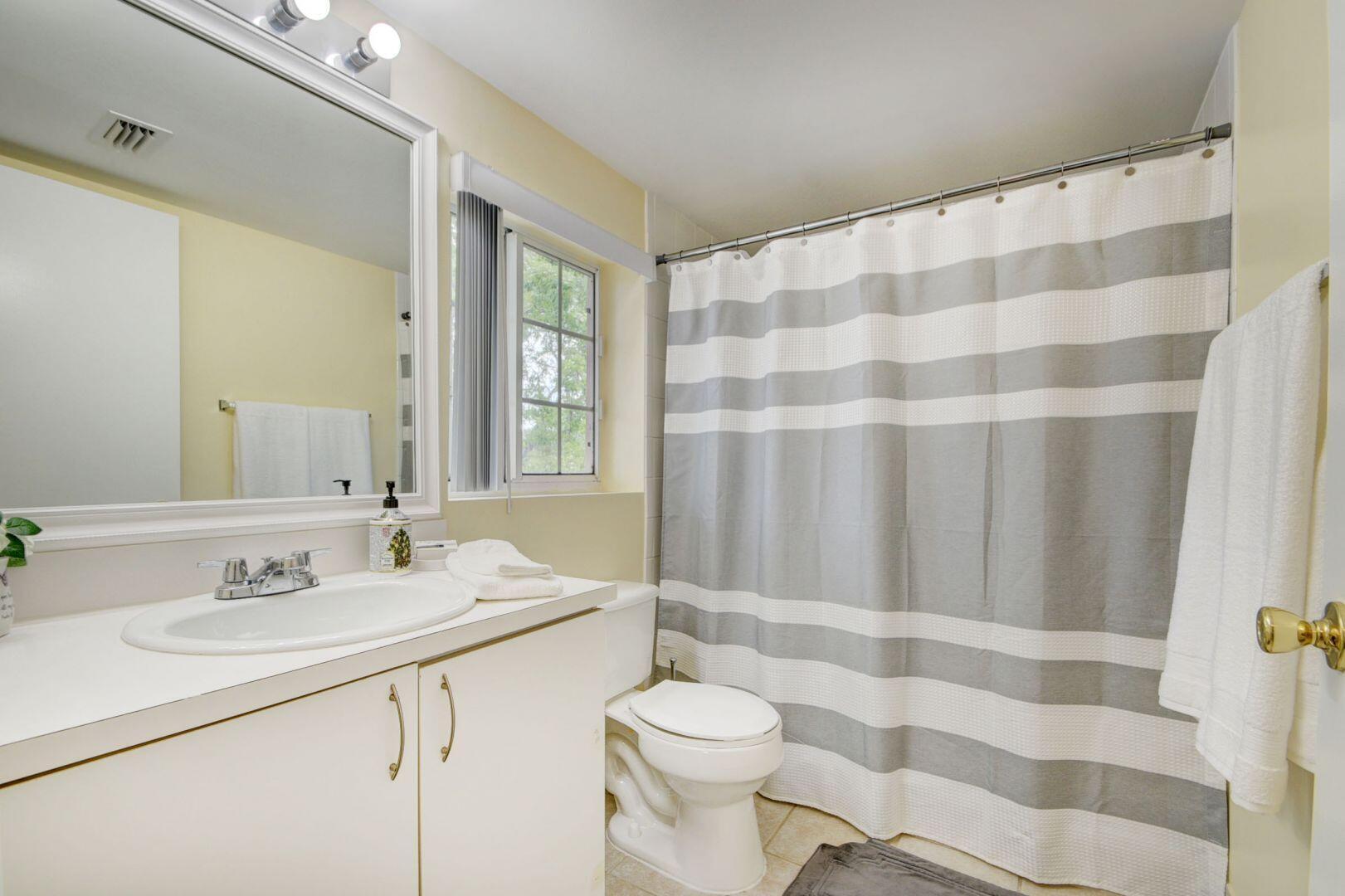 GRAND VIEW AT CRESTWOOD CONDO - Residential