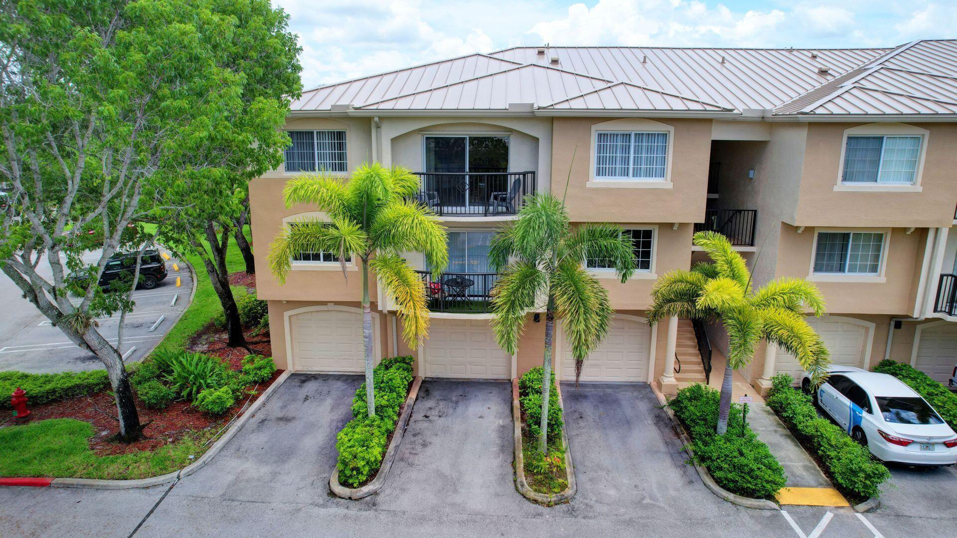 GRAND VIEW AT CRESTWOOD CONDO - Residential
