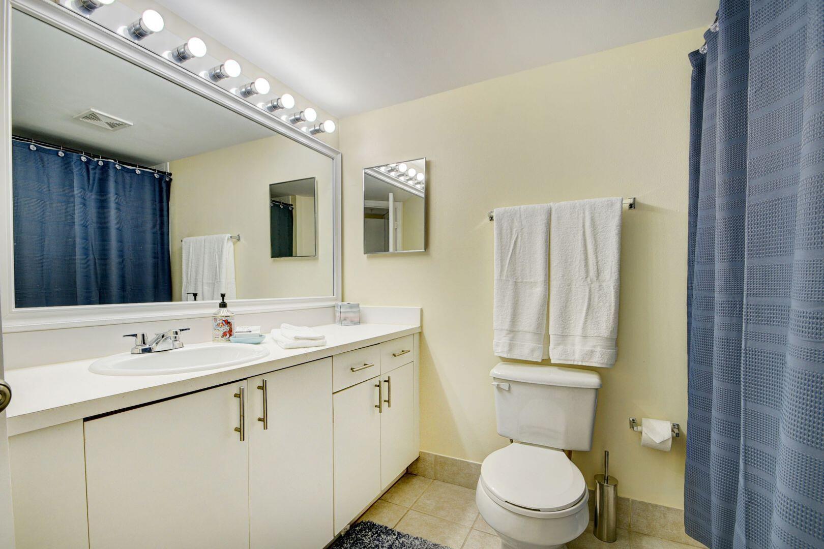 GRAND VIEW AT CRESTWOOD CONDO - Residential