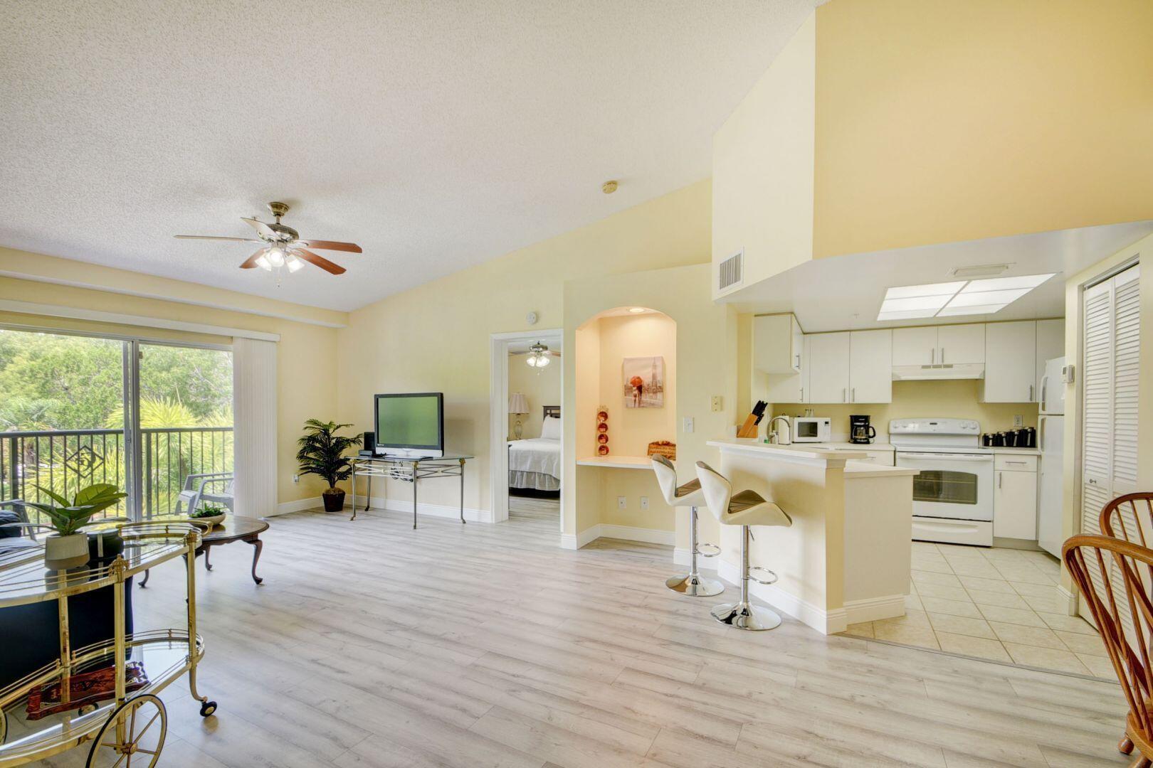 GRAND VIEW AT CRESTWOOD CONDO - Residential