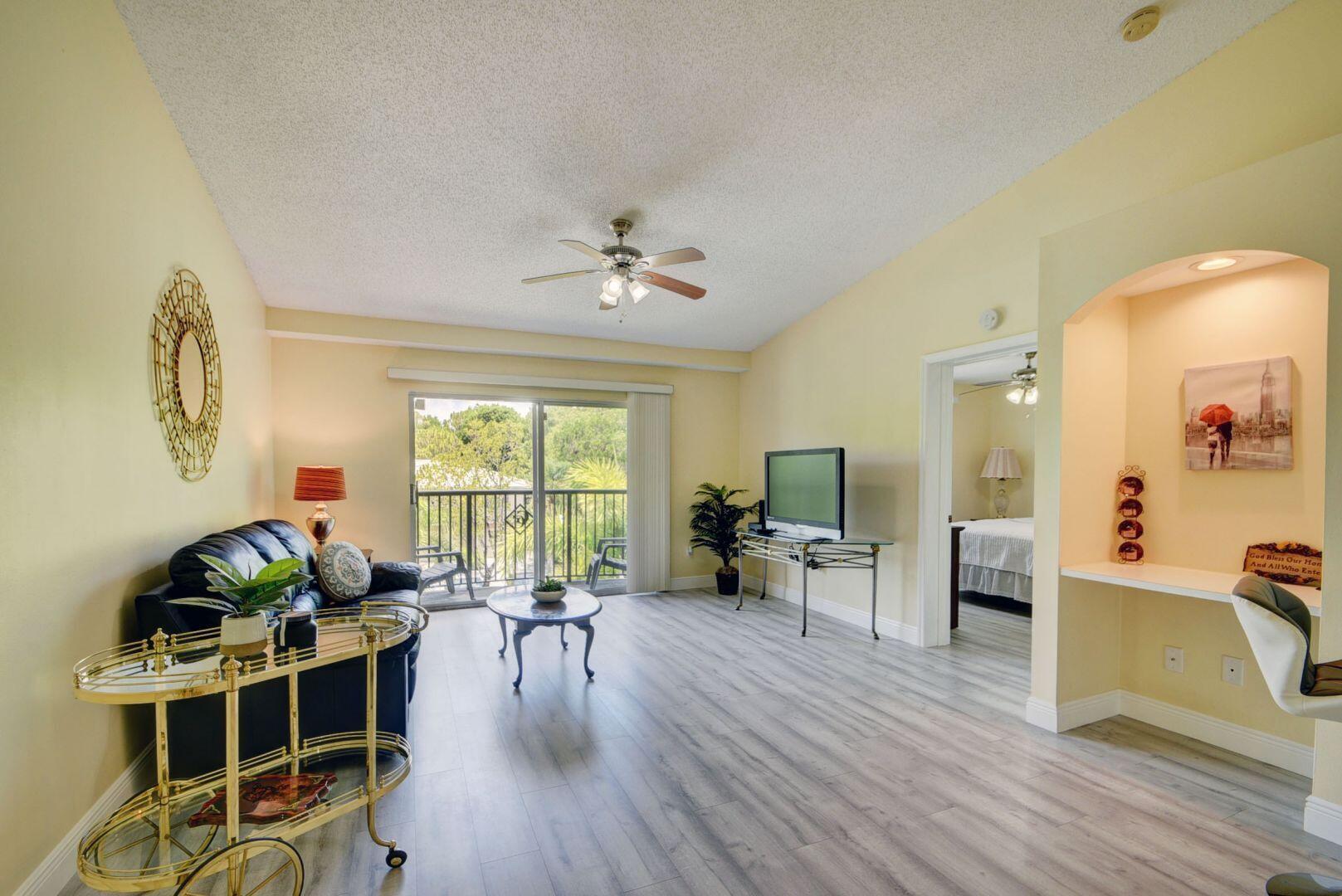 GRAND VIEW AT CRESTWOOD CONDO - Residential