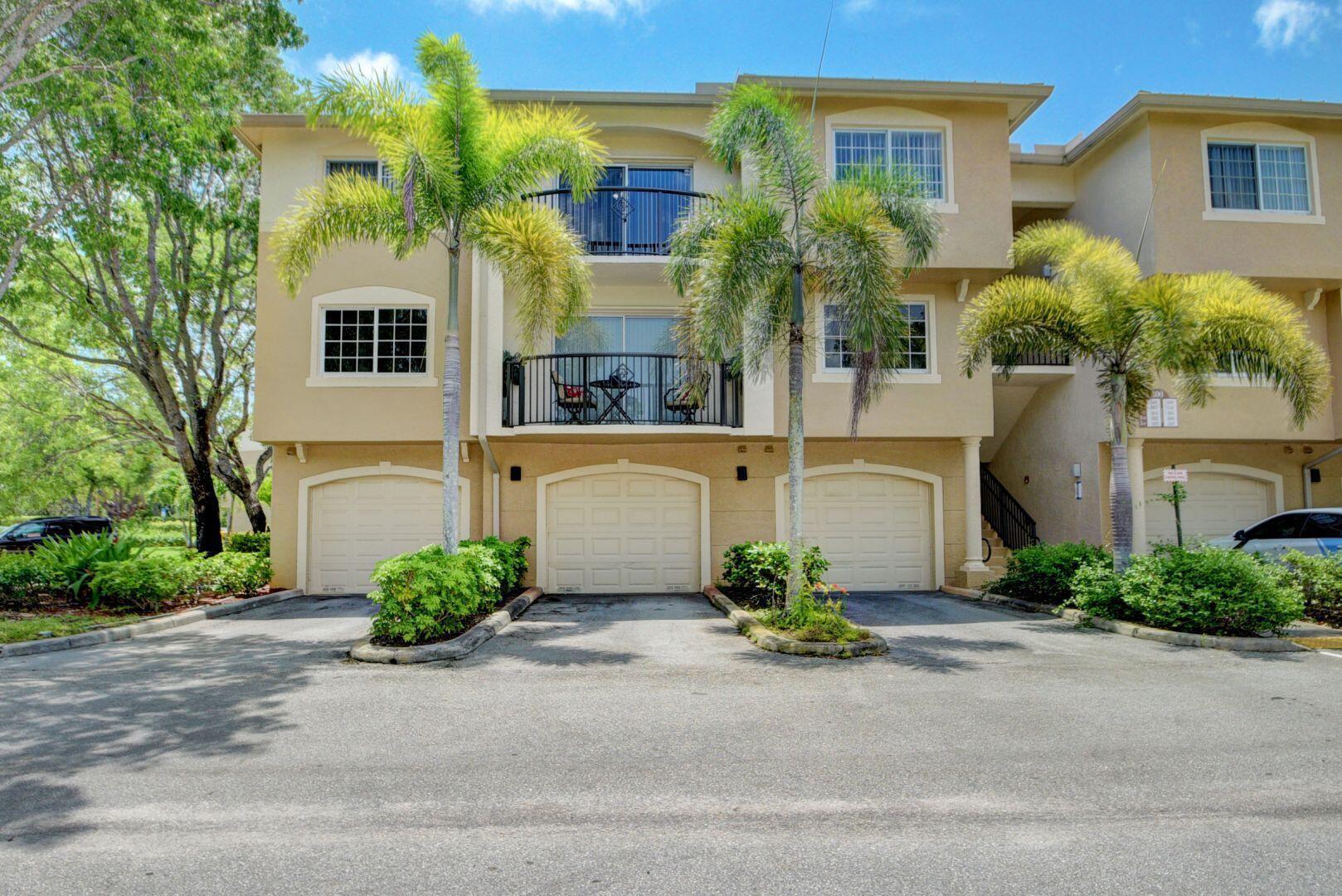 GRAND VIEW AT CRESTWOOD CONDO - Residential