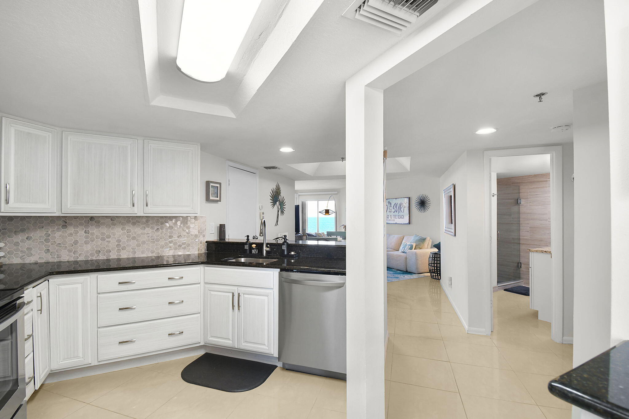 HIBISCUS BY THE SEA CONDOMINIUM - Residential
