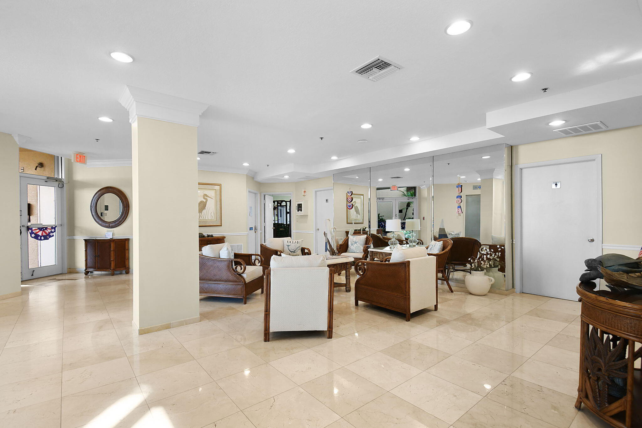 HIBISCUS BY THE SEA CONDOMINIUM - Residential