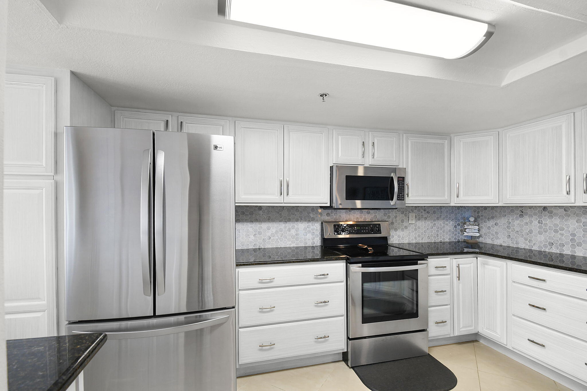 HIBISCUS BY THE SEA CONDOMINIUM - Residential