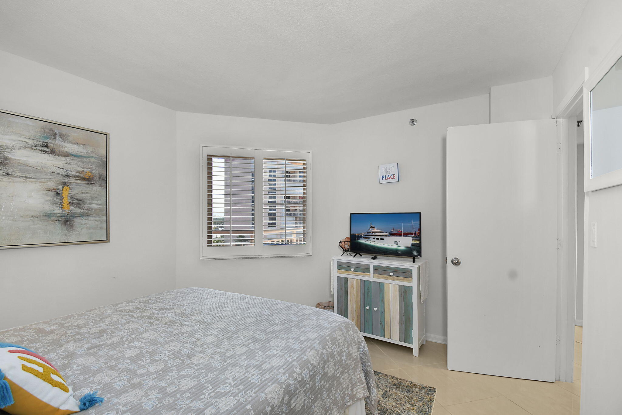 HIBISCUS BY THE SEA CONDOMINIUM - Residential