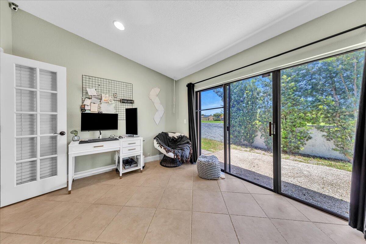 SPRING LAKE VILLAS - Residential