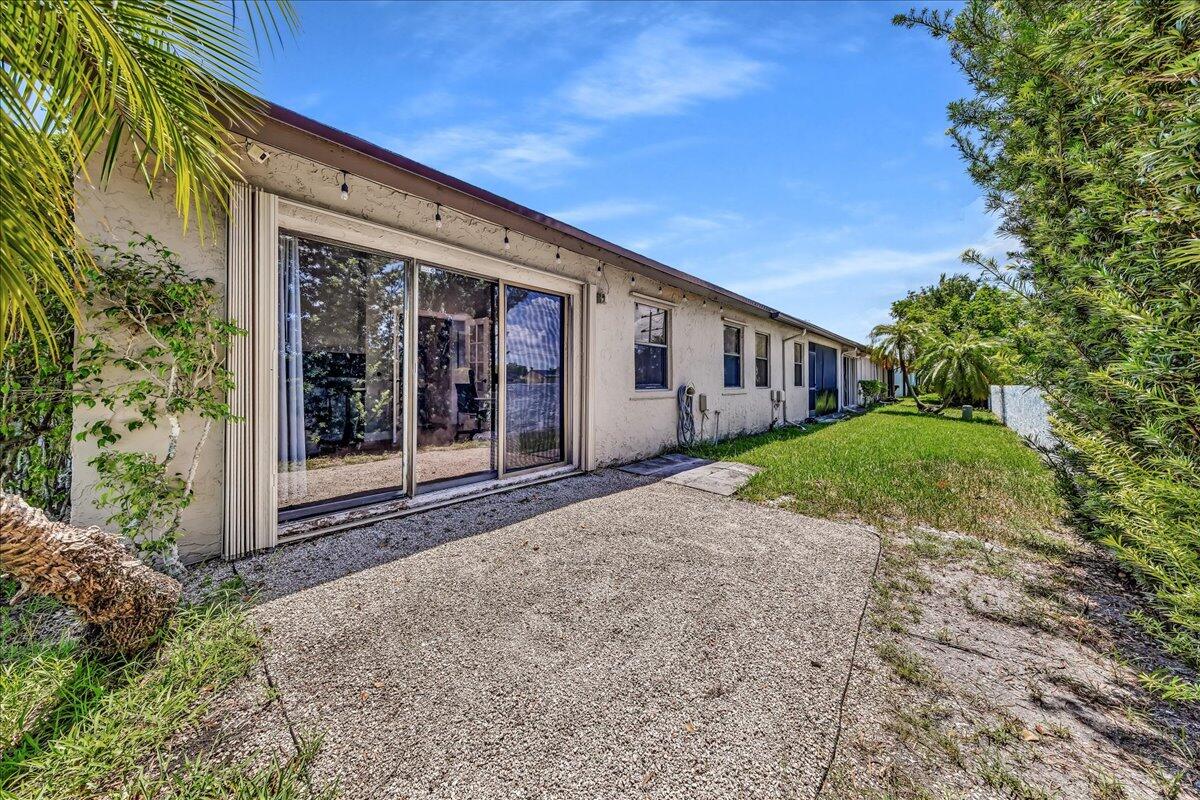 SPRING LAKE VILLAS - Residential