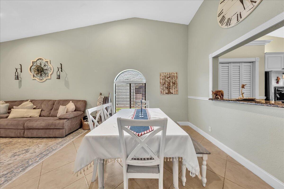 SPRING LAKE VILLAS - Residential