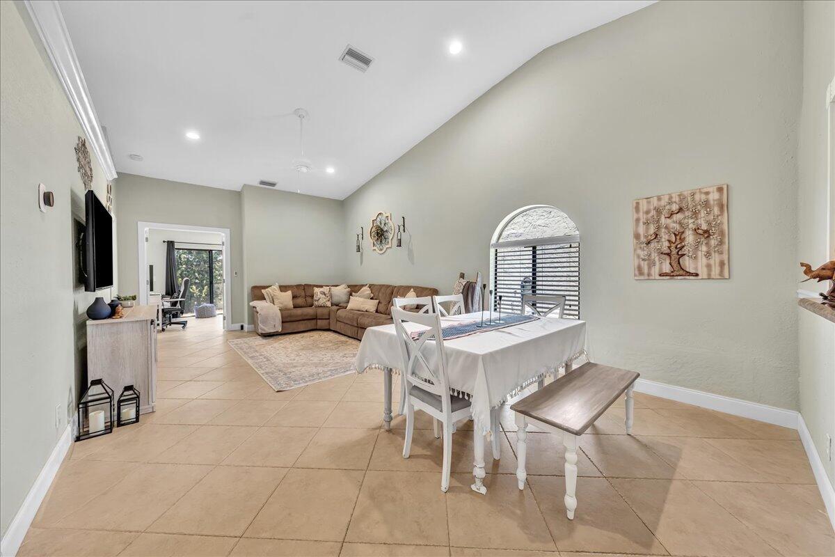 SPRING LAKE VILLAS - Residential
