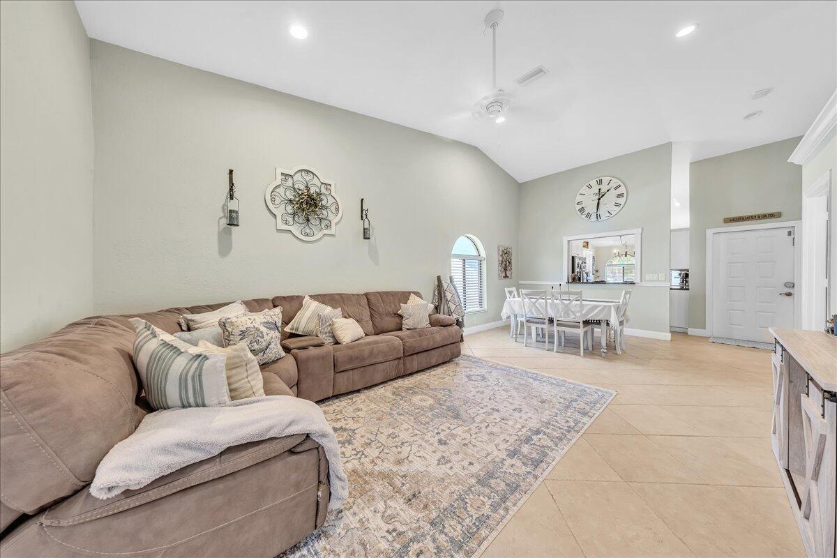 SPRING LAKE VILLAS - Residential