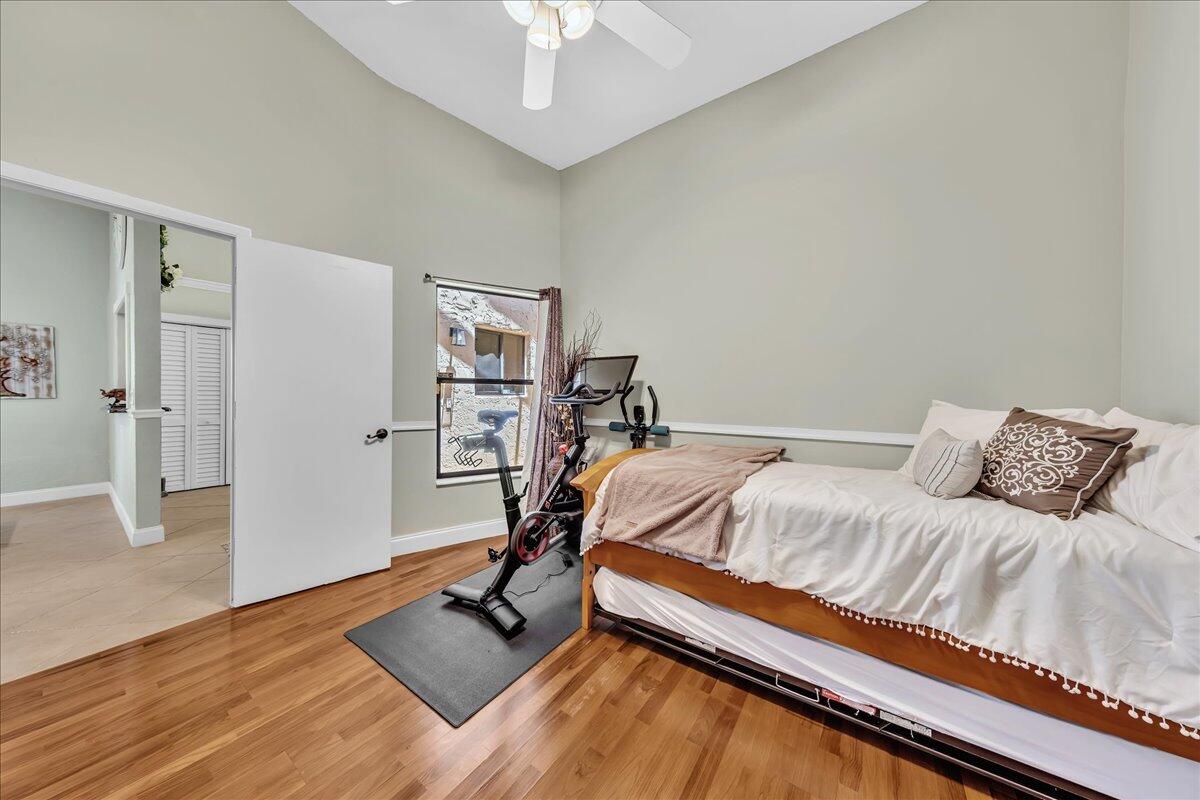 SPRING LAKE VILLAS - Residential
