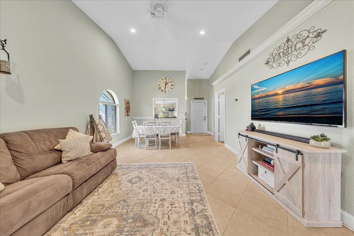 SPRING LAKE VILLAS - Residential