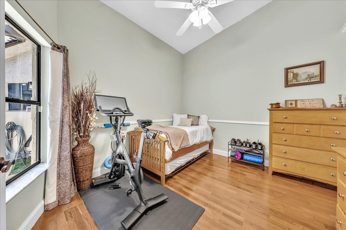 SPRING LAKE VILLAS - Residential