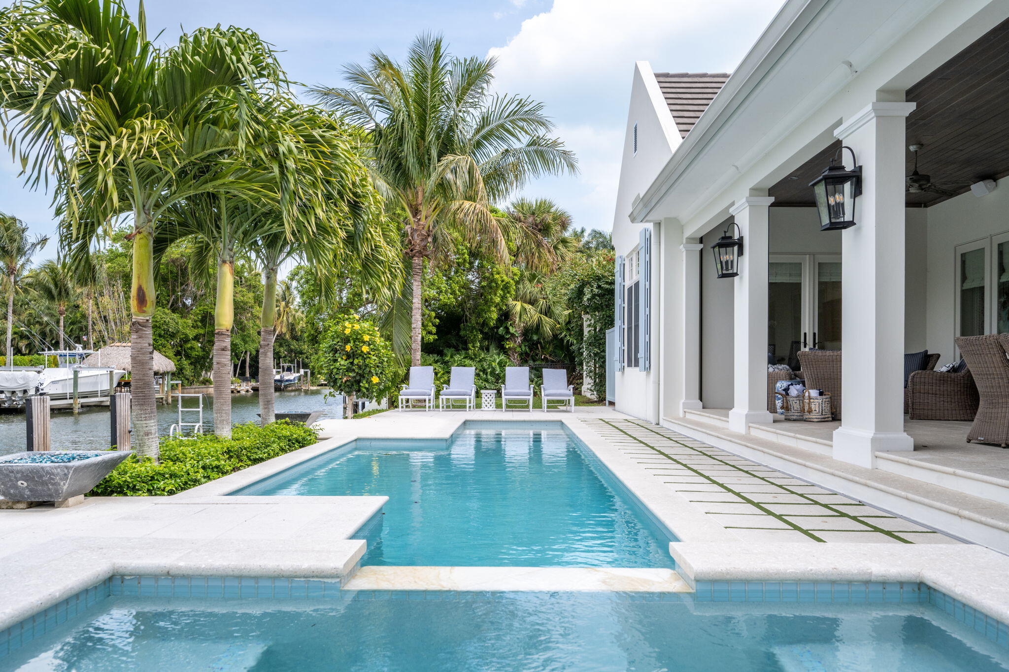 REPLAT OF RIOMAR BAY UNIT 1 - Residential