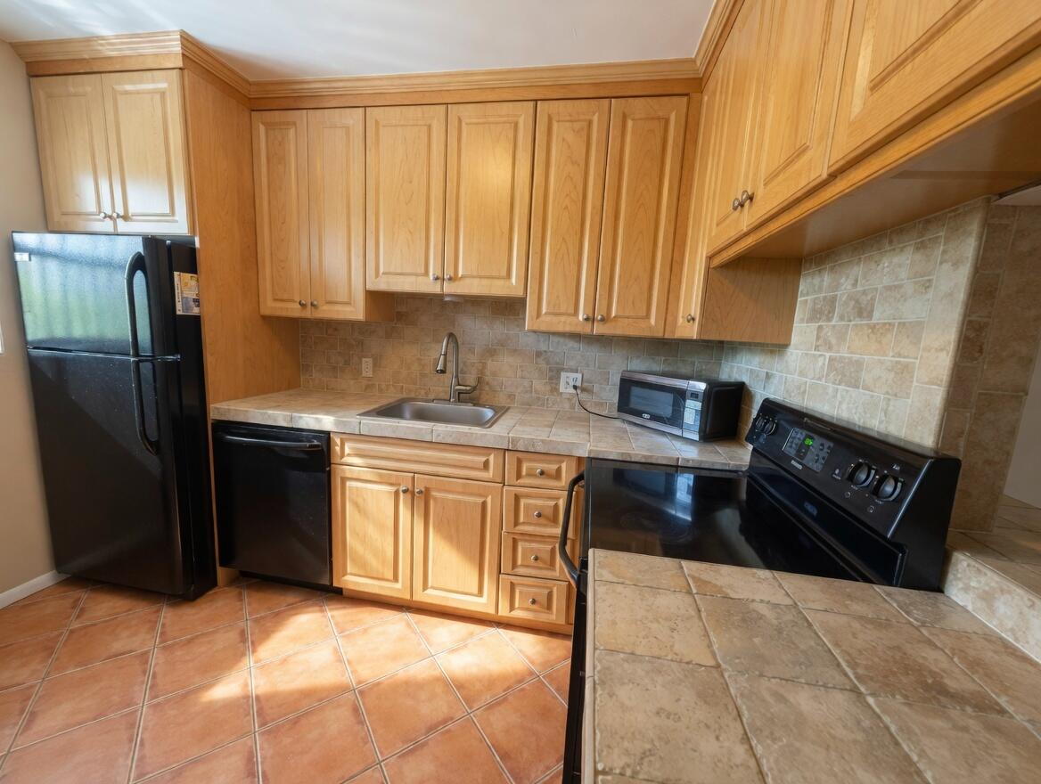 KEN-LEE GARDENS CONDO - Residential