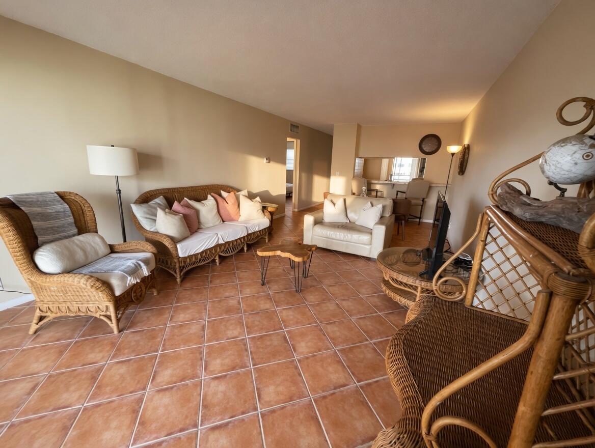KEN-LEE GARDENS CONDO - Residential