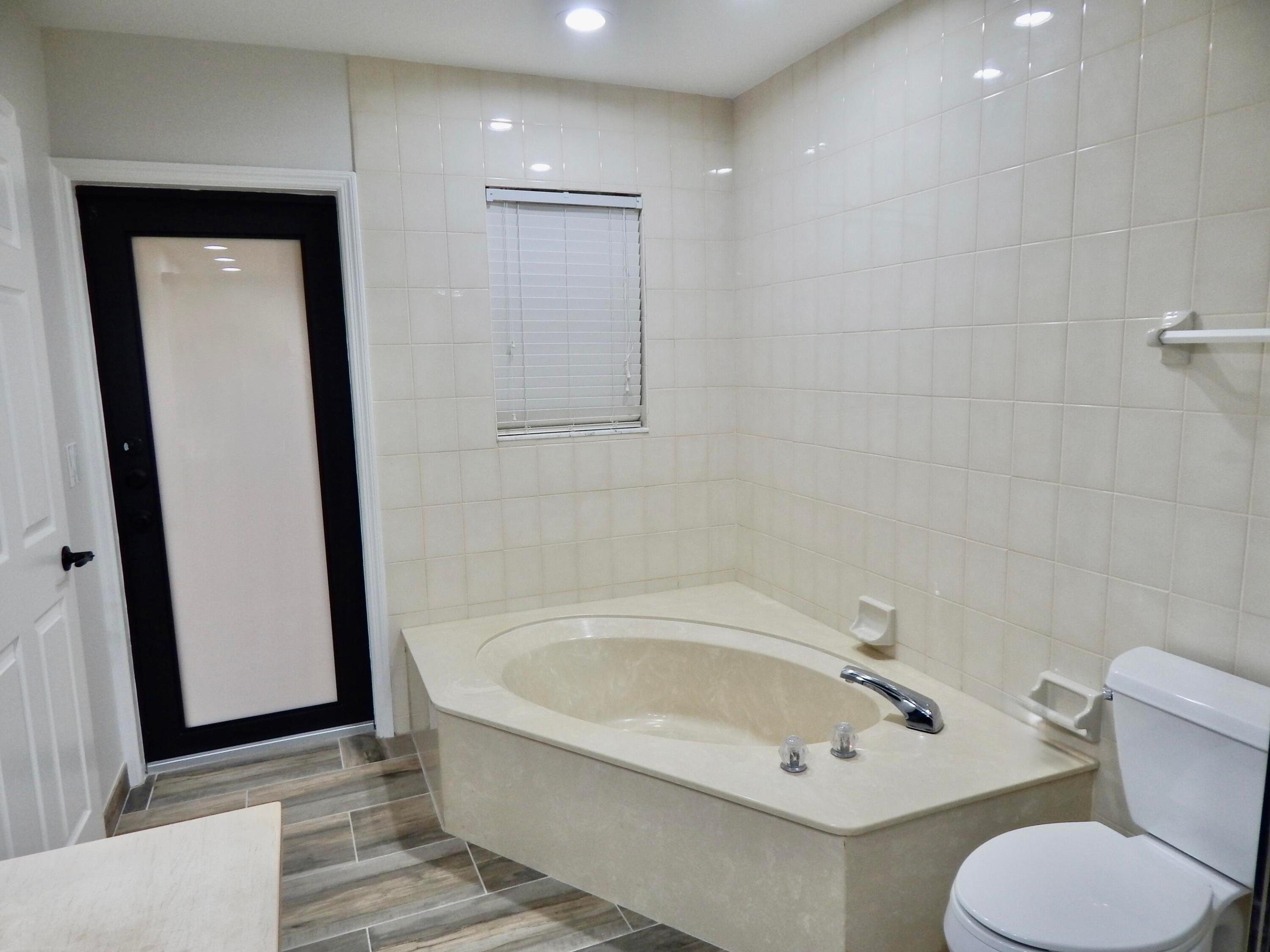 MARBELLA LAKES - Residential Lease