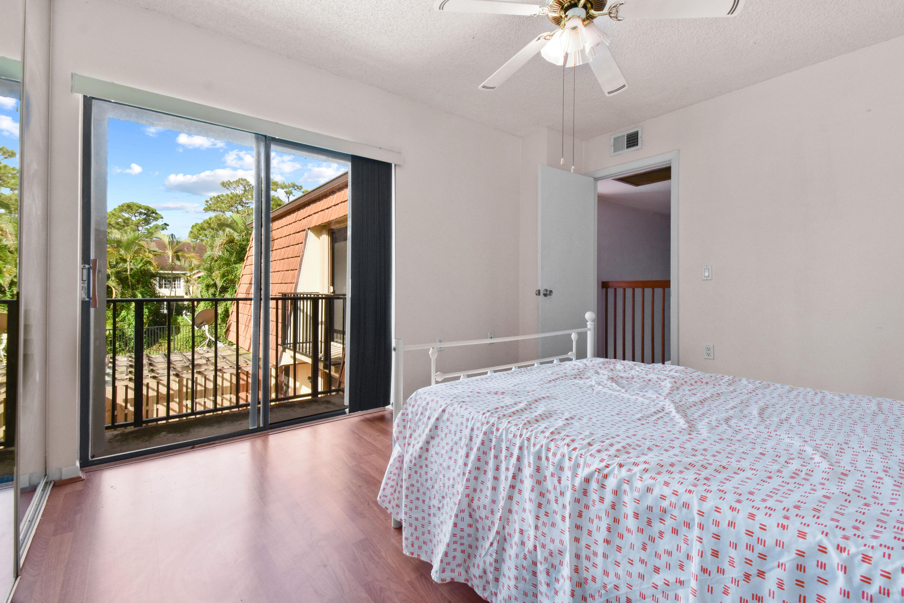 SHERWOOD LAKES - Residential