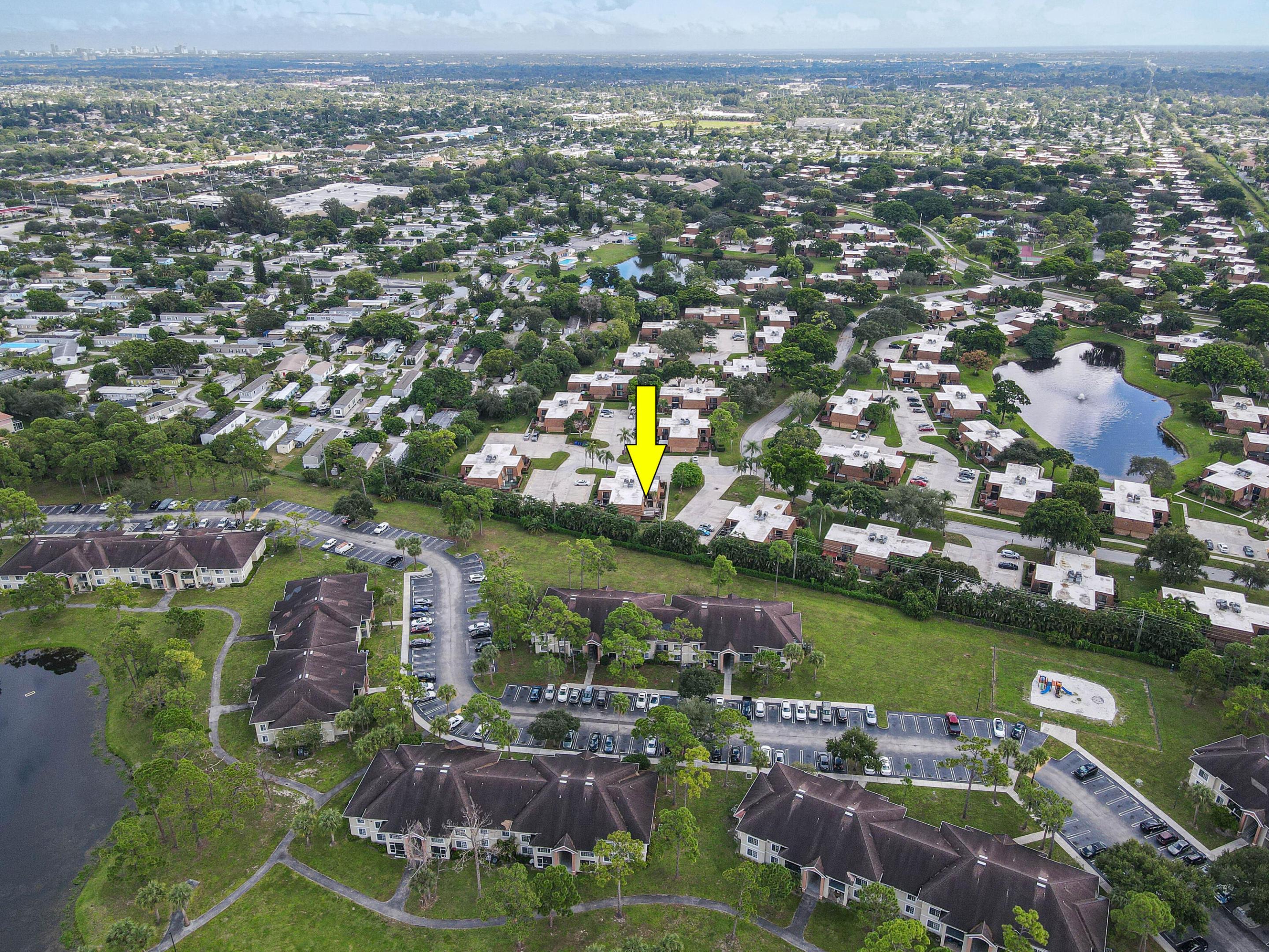 SHERWOOD LAKES - Residential