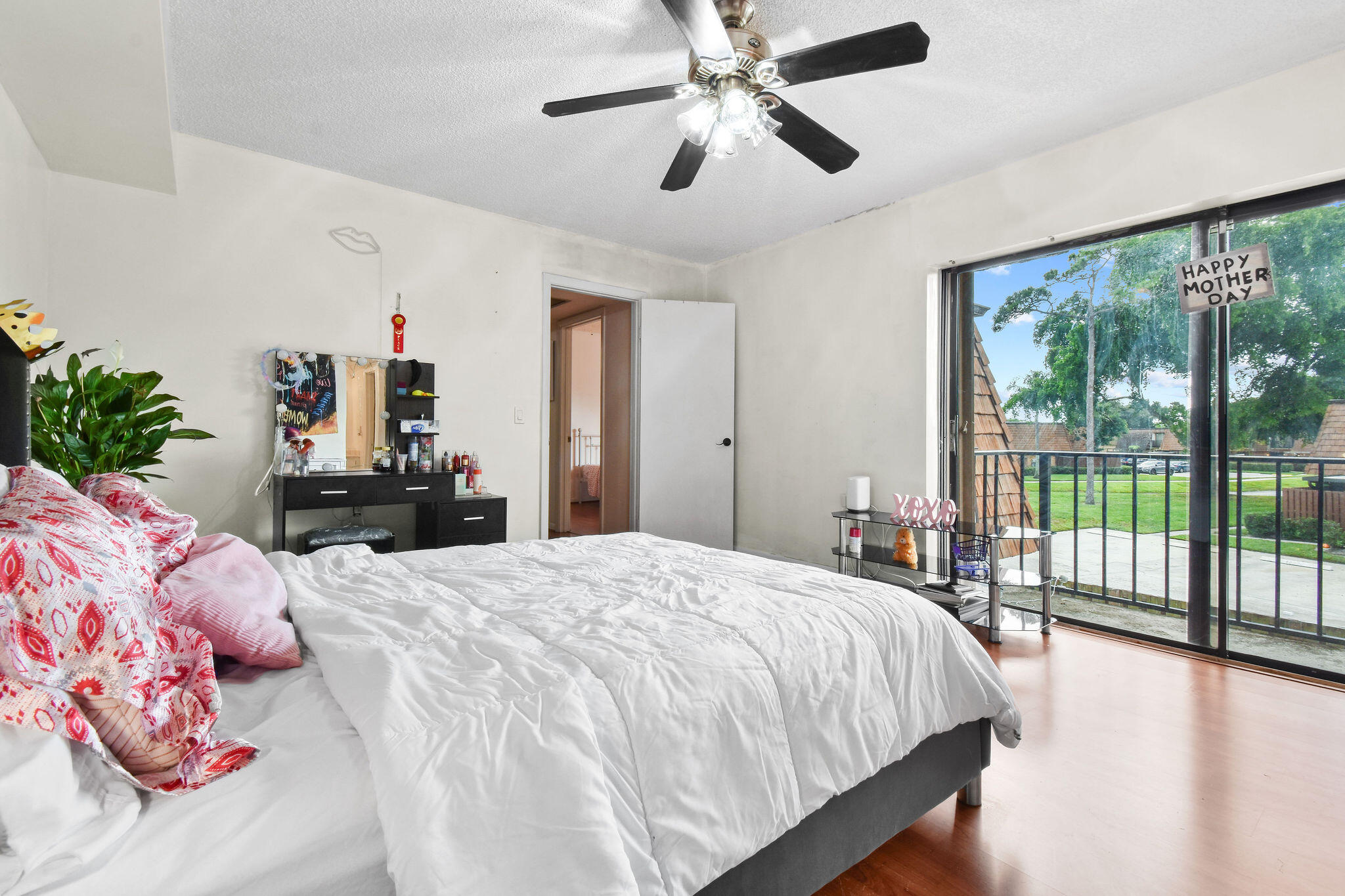SHERWOOD LAKES - Residential