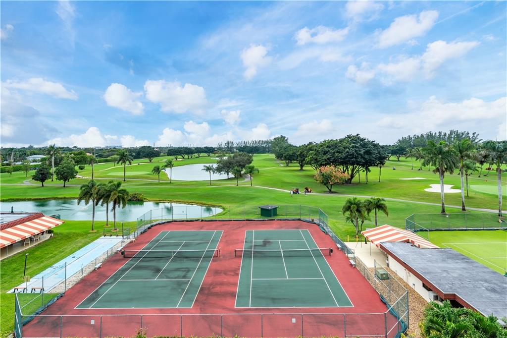 Hollybrook Golf & Tennis - Residential