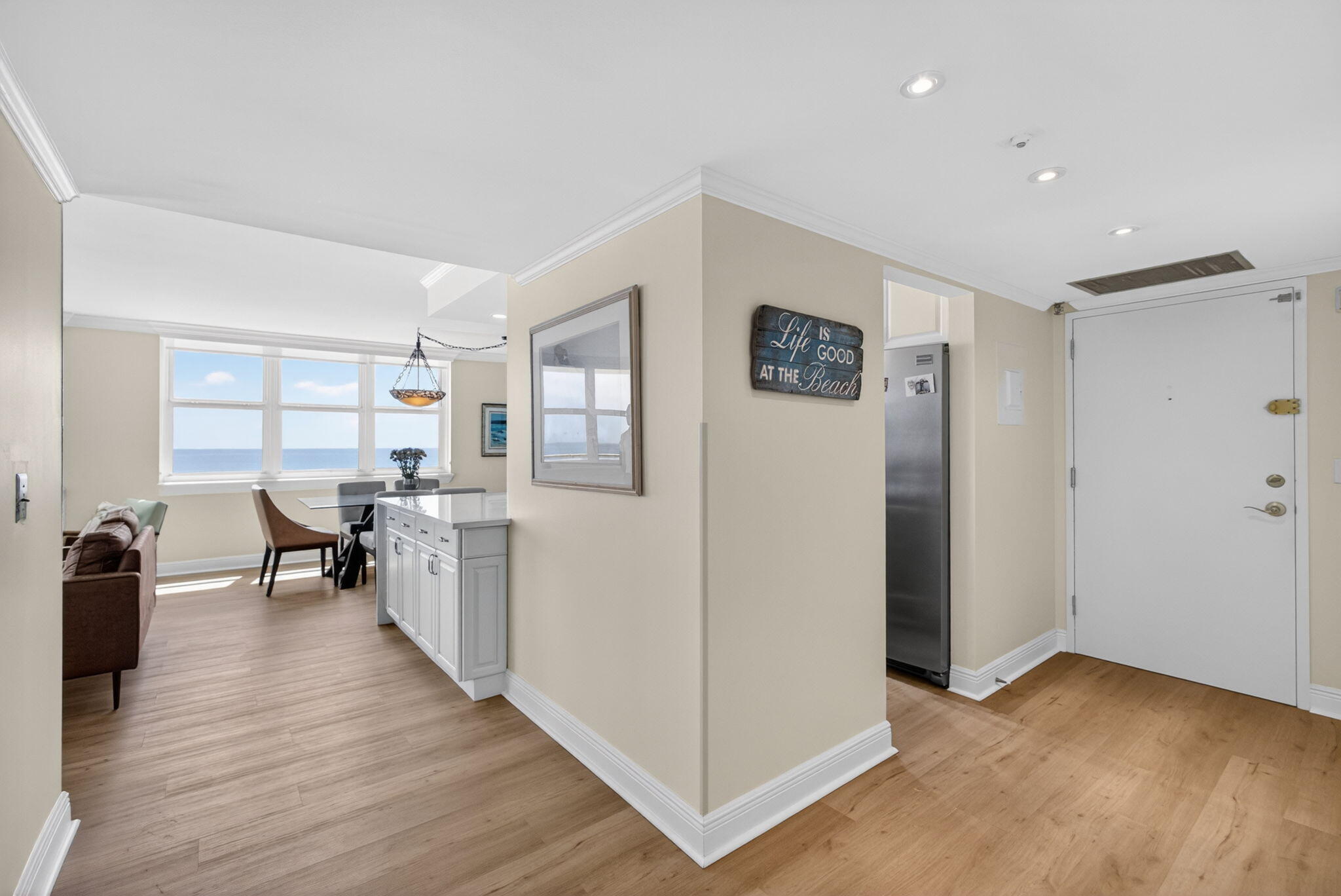 AQUARIUS CONDO - Residential