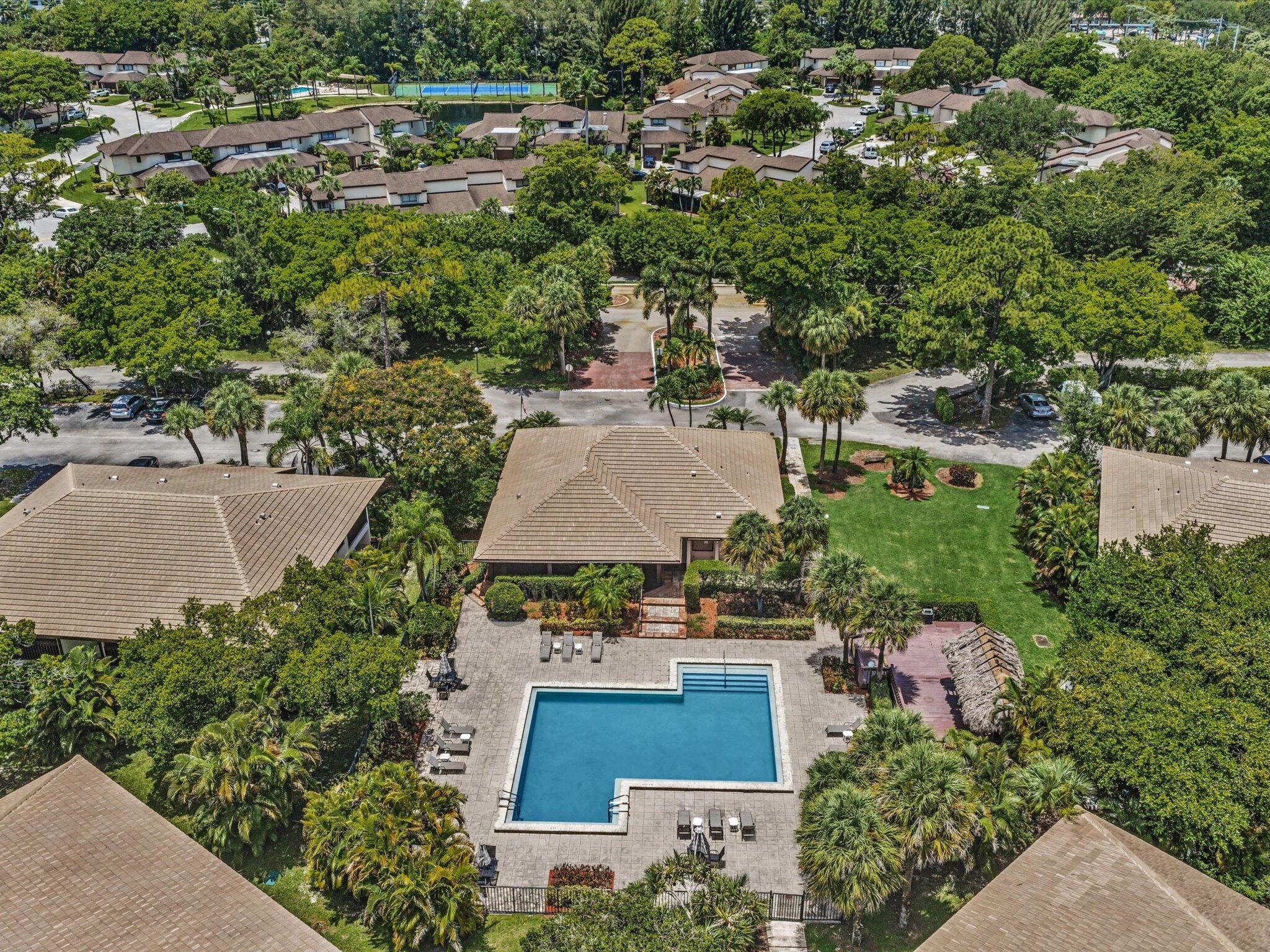 BOCA RIDGE CONDO - Residential