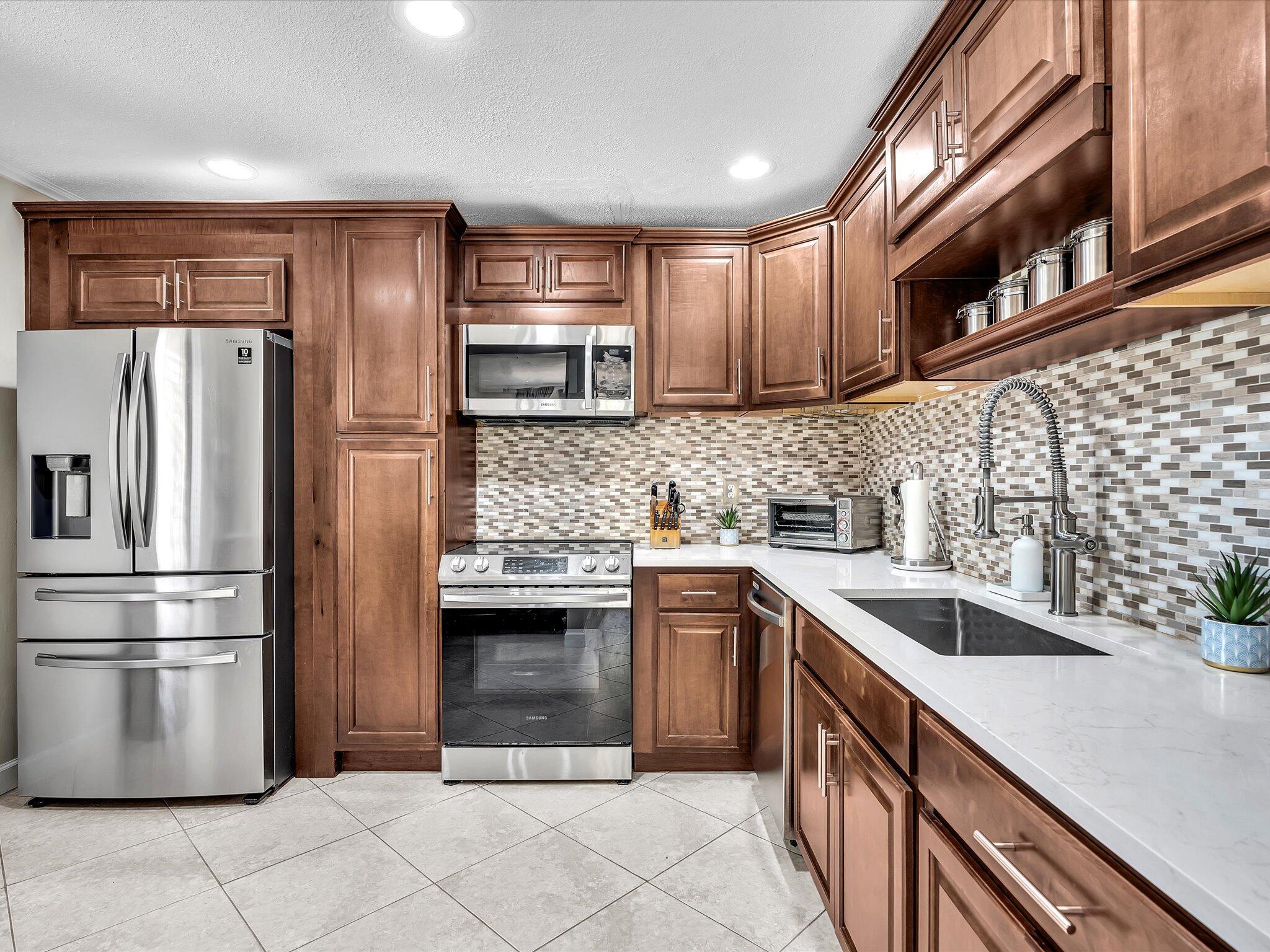 BOCA RIDGE CONDO - Residential