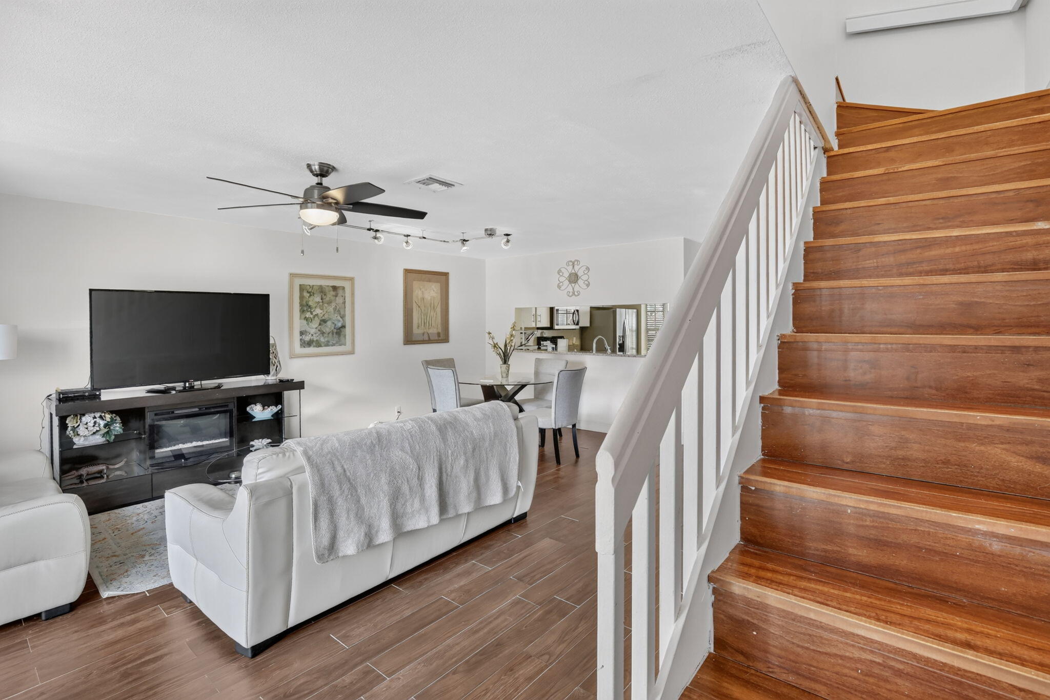 TWIN FOUNTAINS REPLAT - Residential