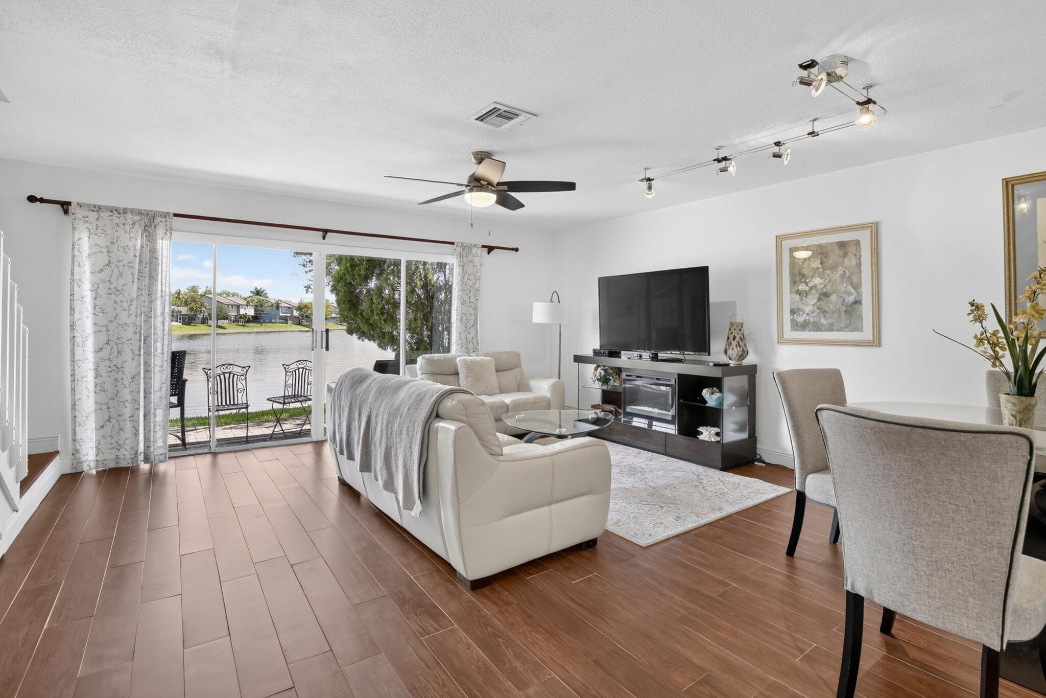 TWIN FOUNTAINS REPLAT - Residential