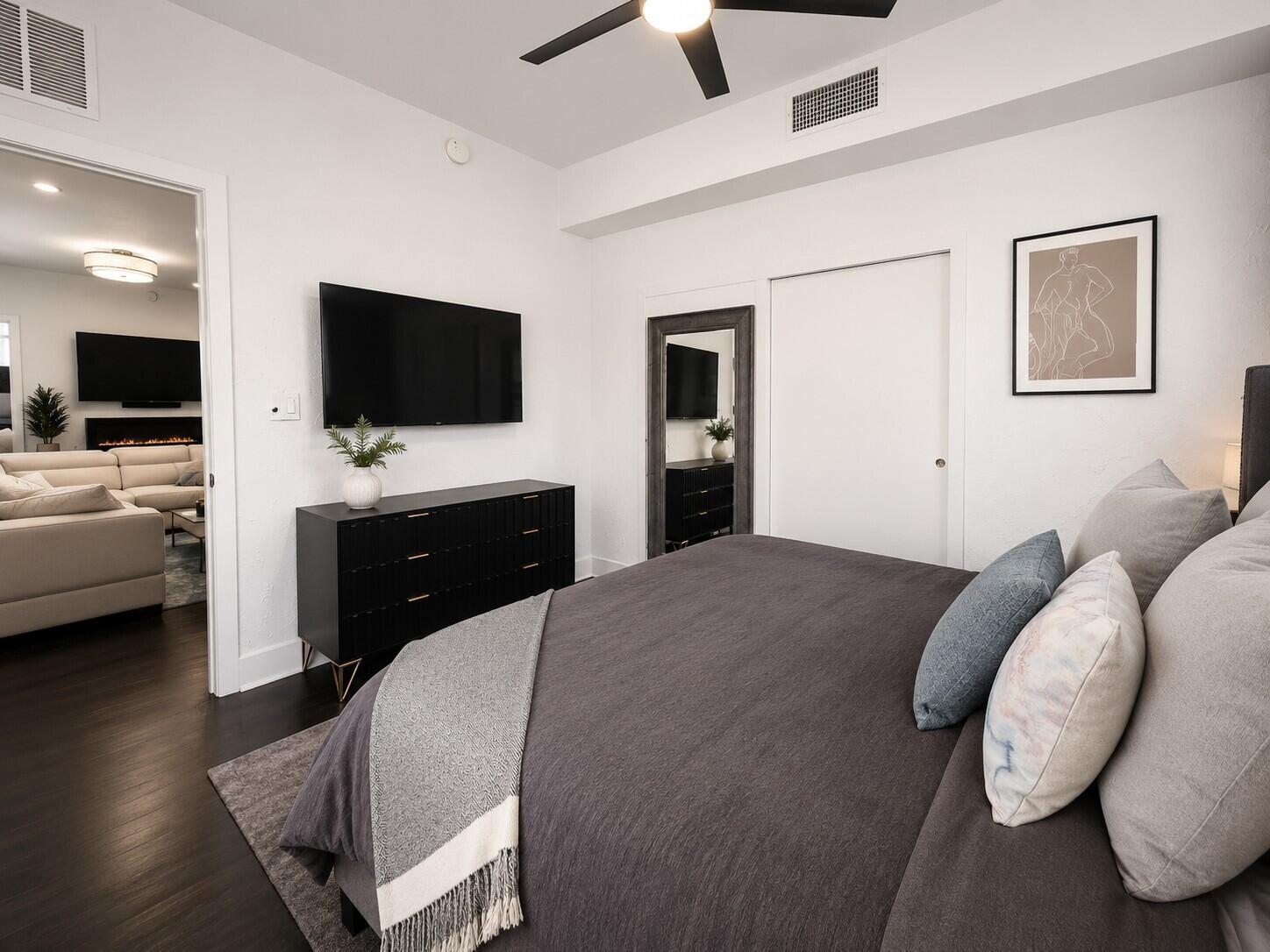 THE ESPLANADE BEACH CONDO - Residential