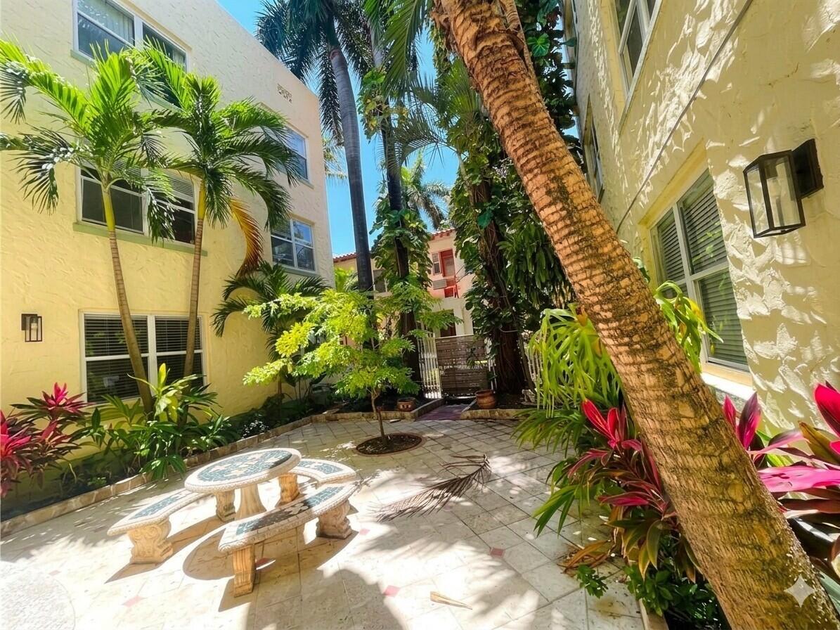 THE ESPLANADE BEACH CONDO - Residential