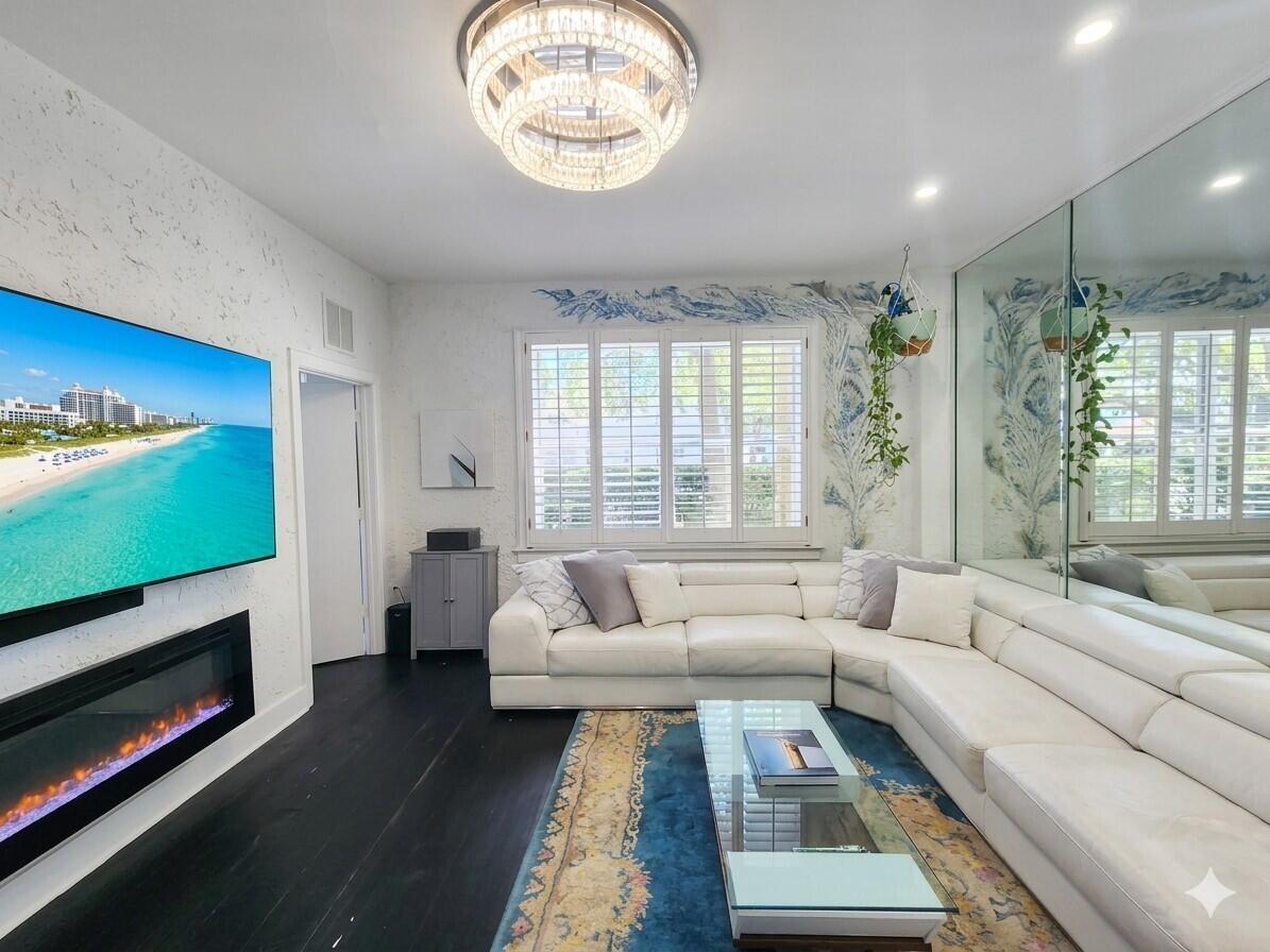 THE ESPLANADE BEACH CONDO - Residential