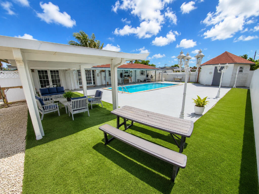 PEMBROKE RANCHES - Residential
