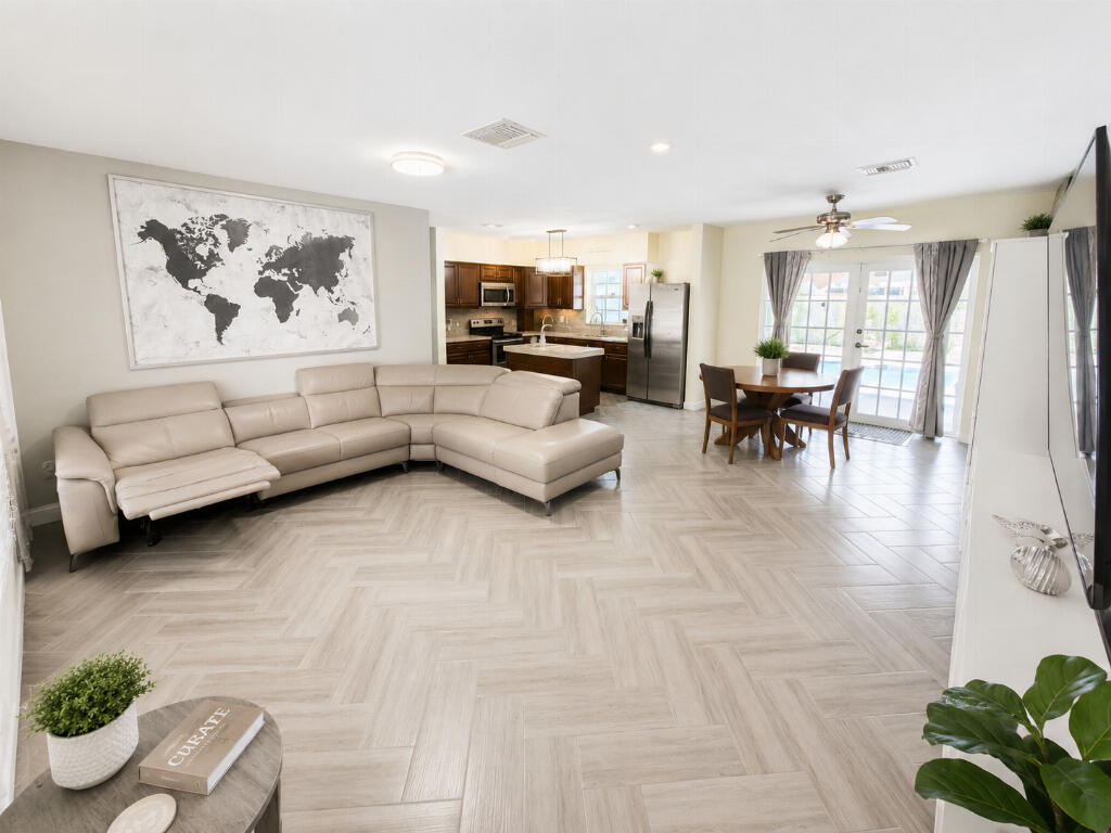 PEMBROKE RANCHES - Residential