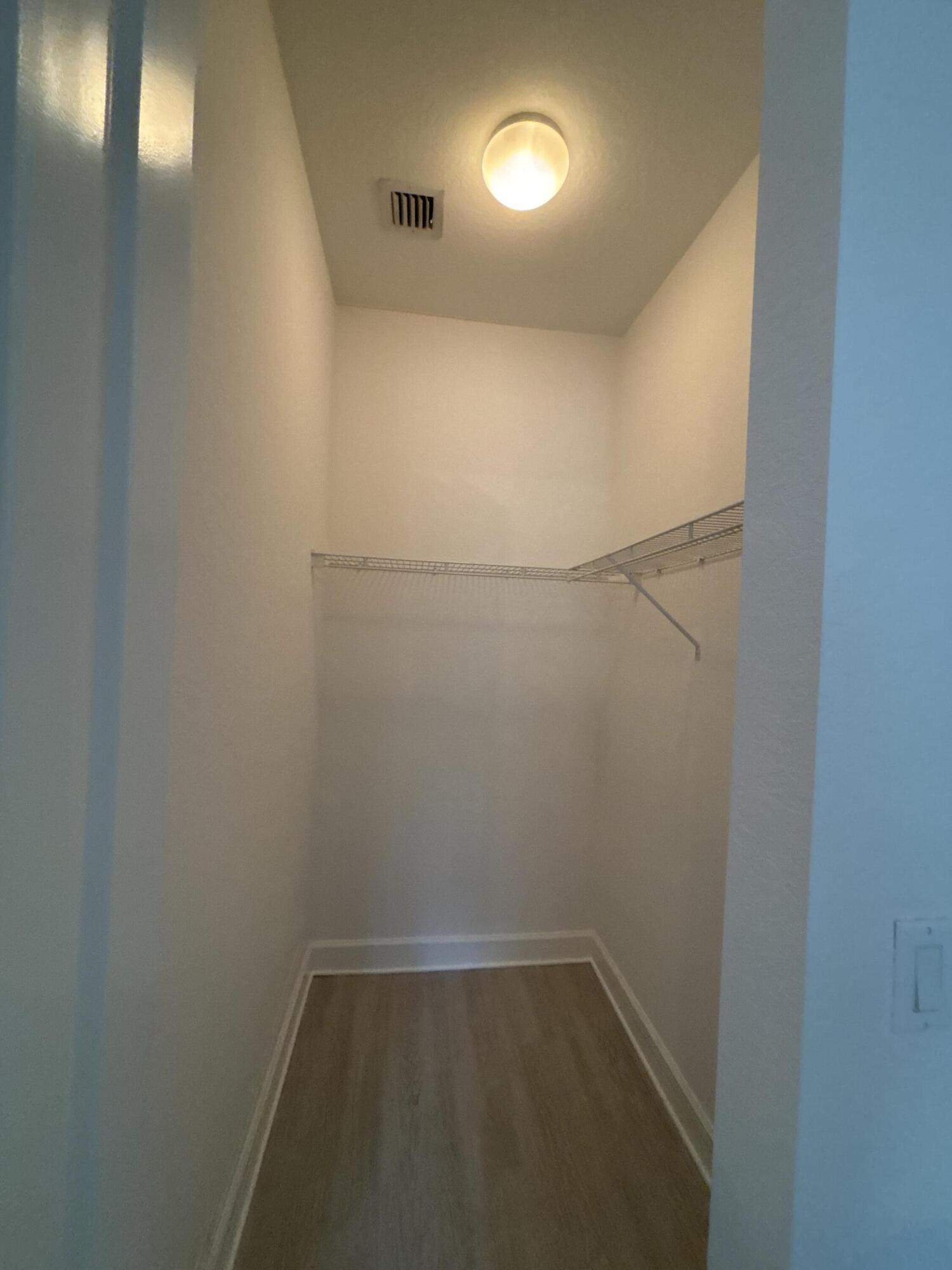 VENTURA GREENS AT EMERALD DUNES CONDO - Residential Lease