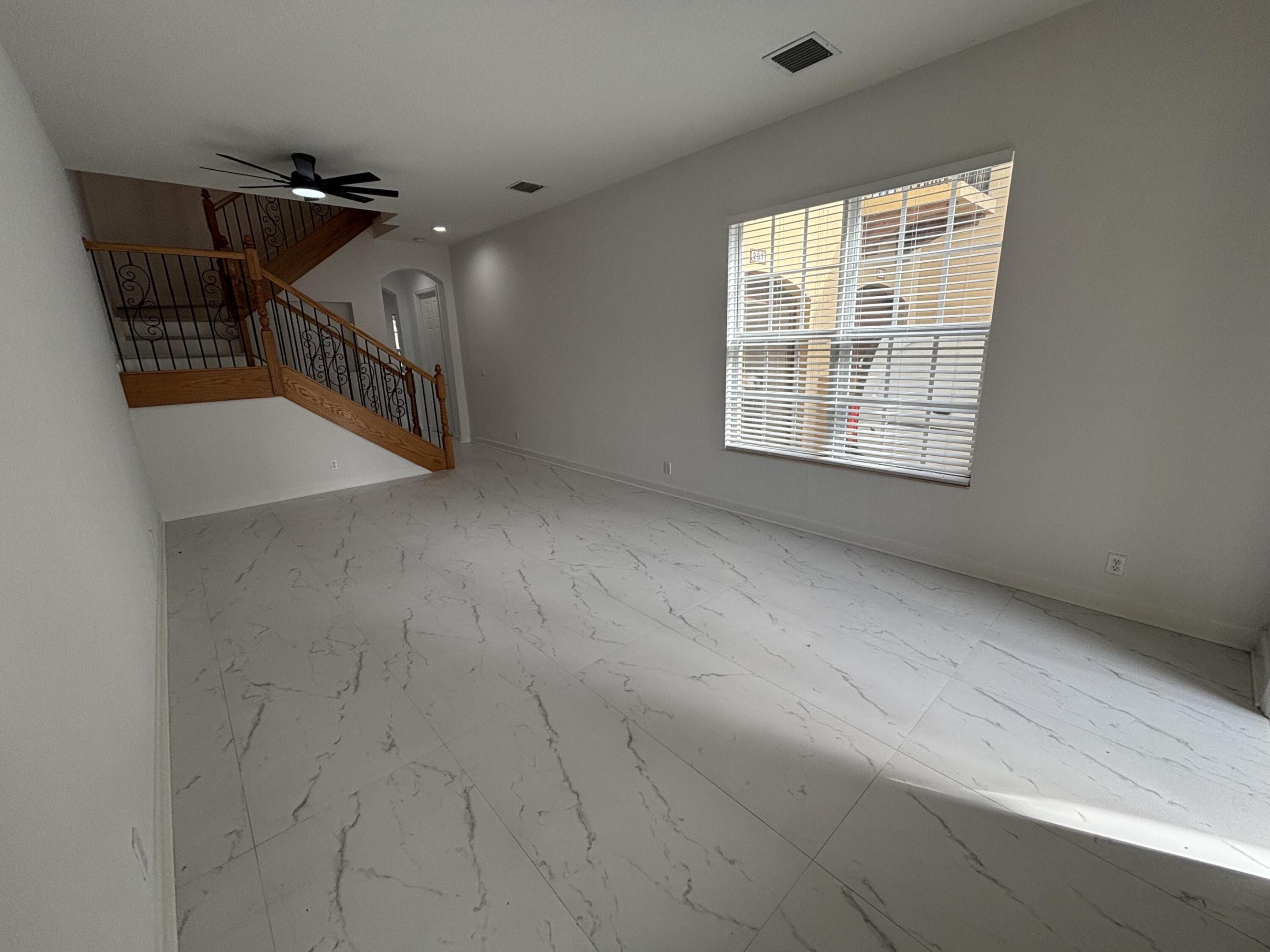 VENTURA GREENS AT EMERALD DUNES CONDO - Residential Lease
