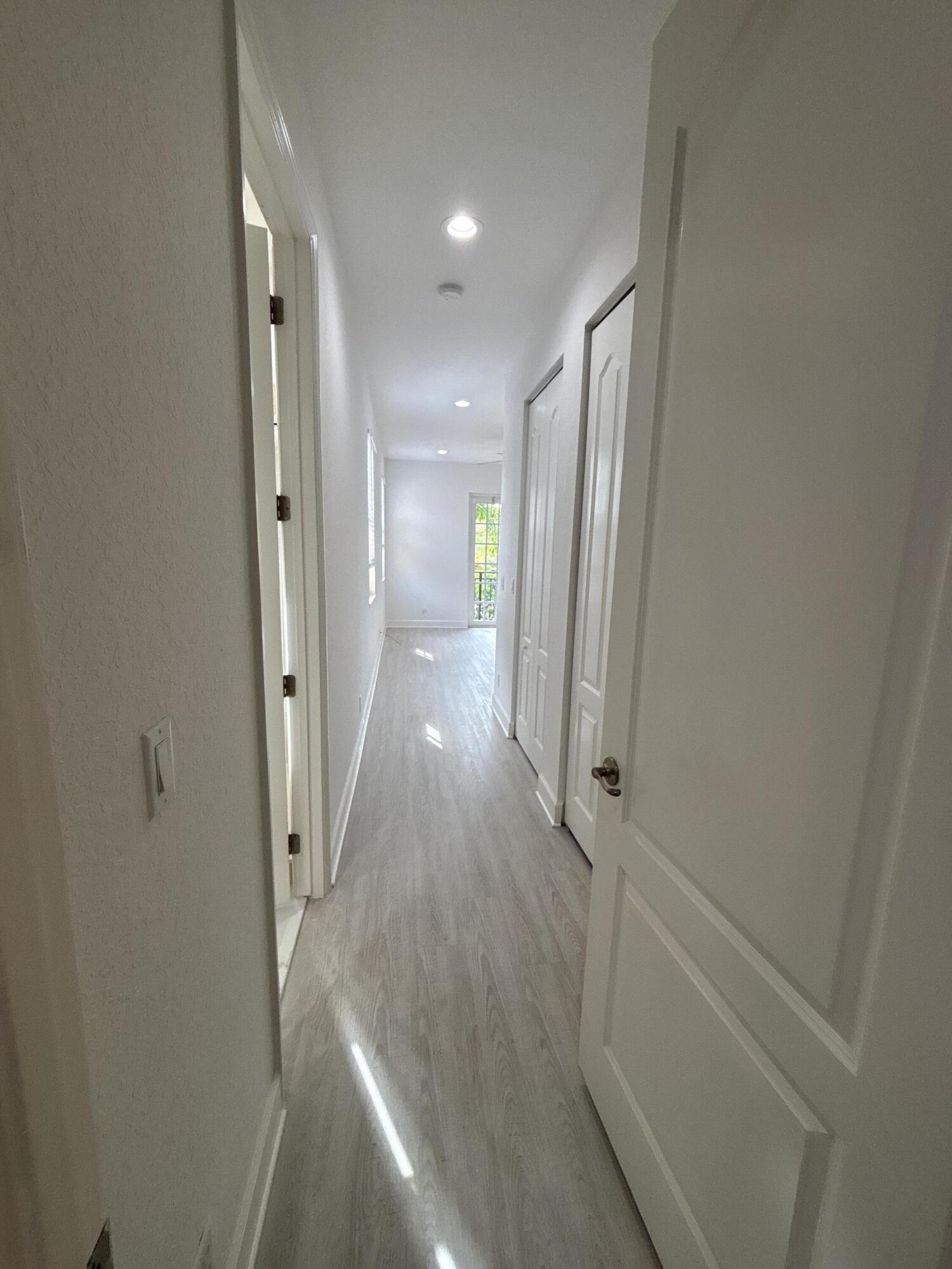VENTURA GREENS AT EMERALD DUNES CONDO - Residential Lease