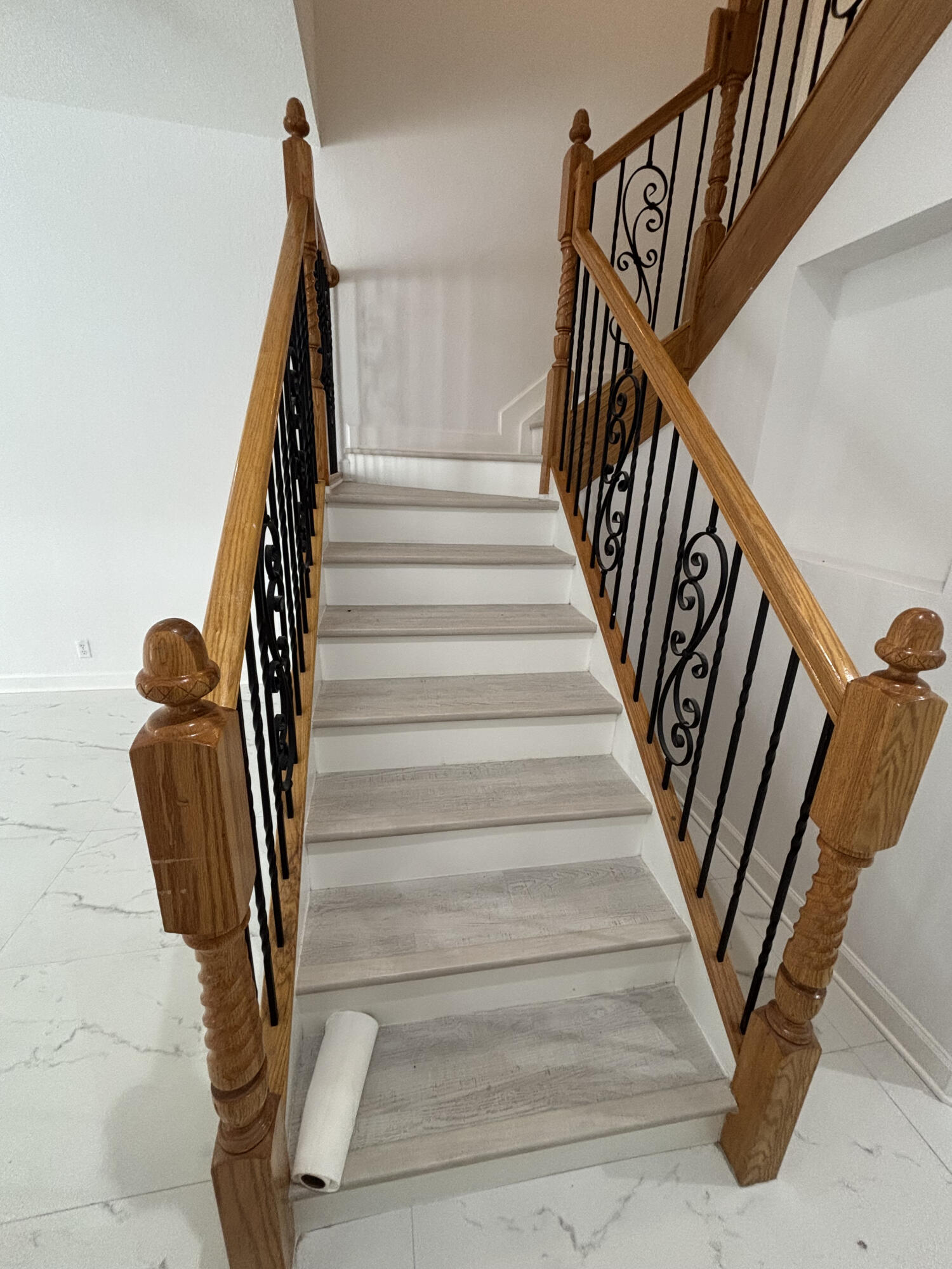 VENTURA GREENS AT EMERALD DUNES CONDO - Residential Lease