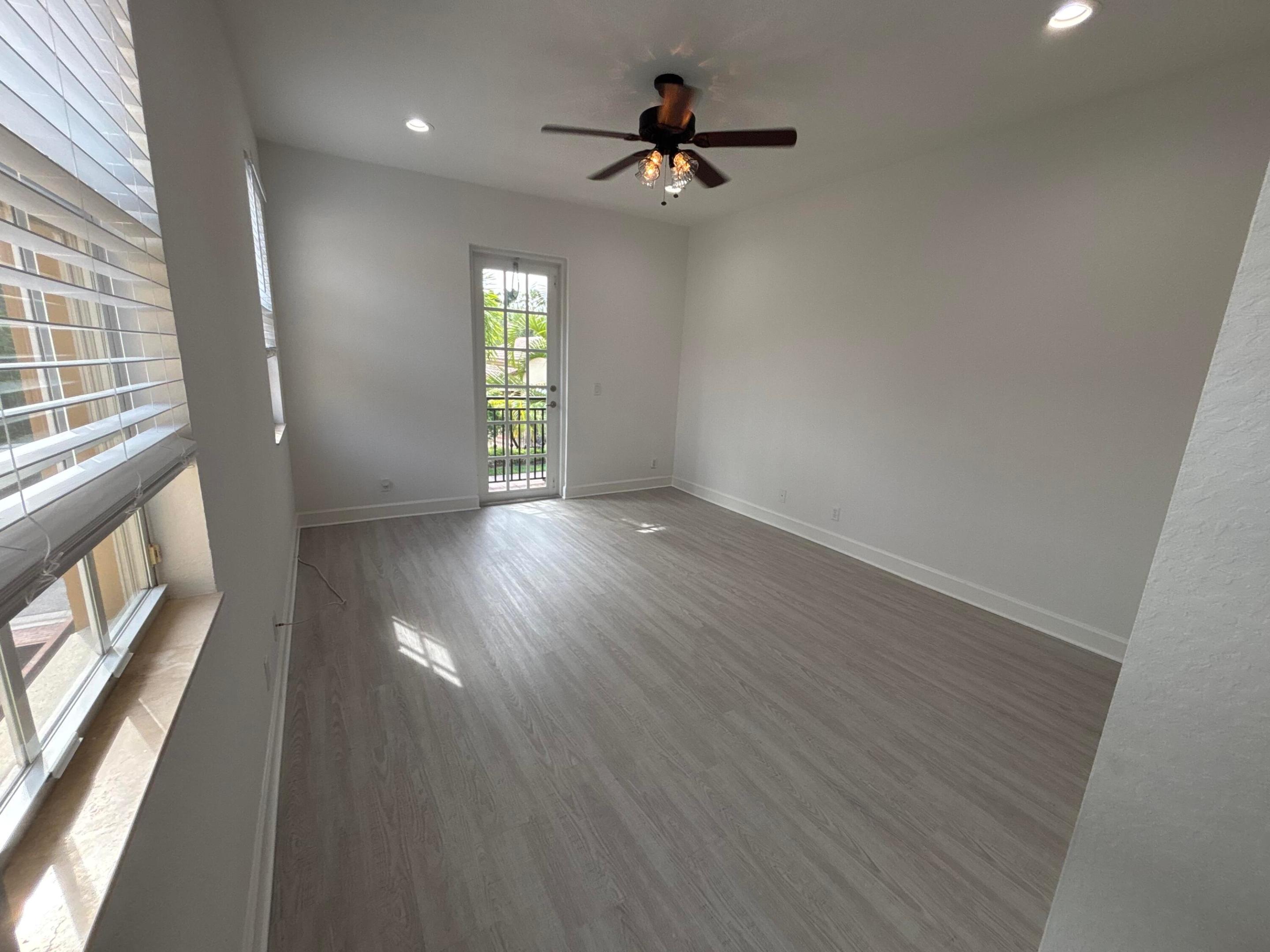 VENTURA GREENS AT EMERALD DUNES CONDO - Residential Lease