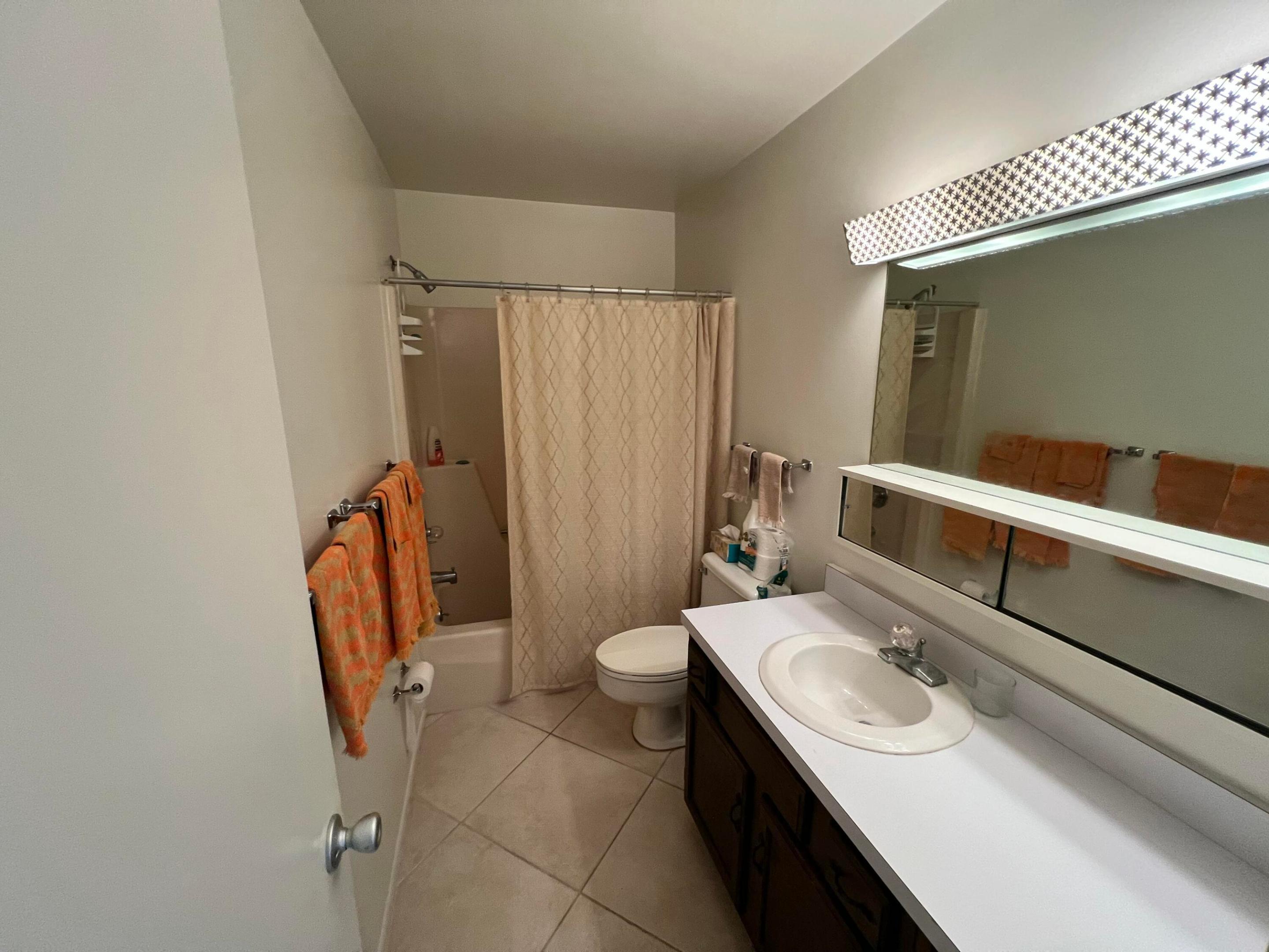 VISTA ROYALE PHASE IV BLDGS 83-111 - Residential