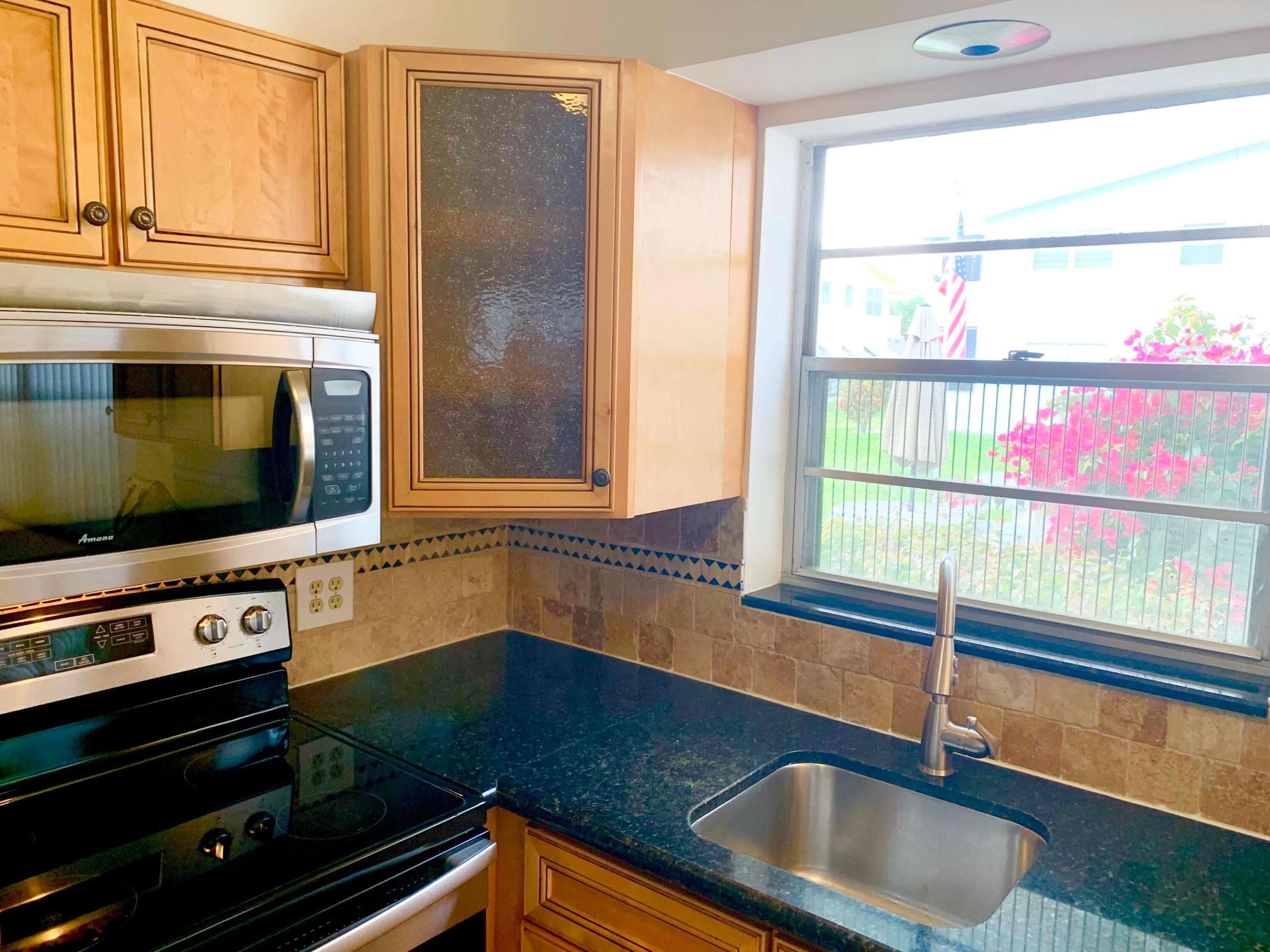 SHEFFIELD CONDOS A TO Q - Residential Lease