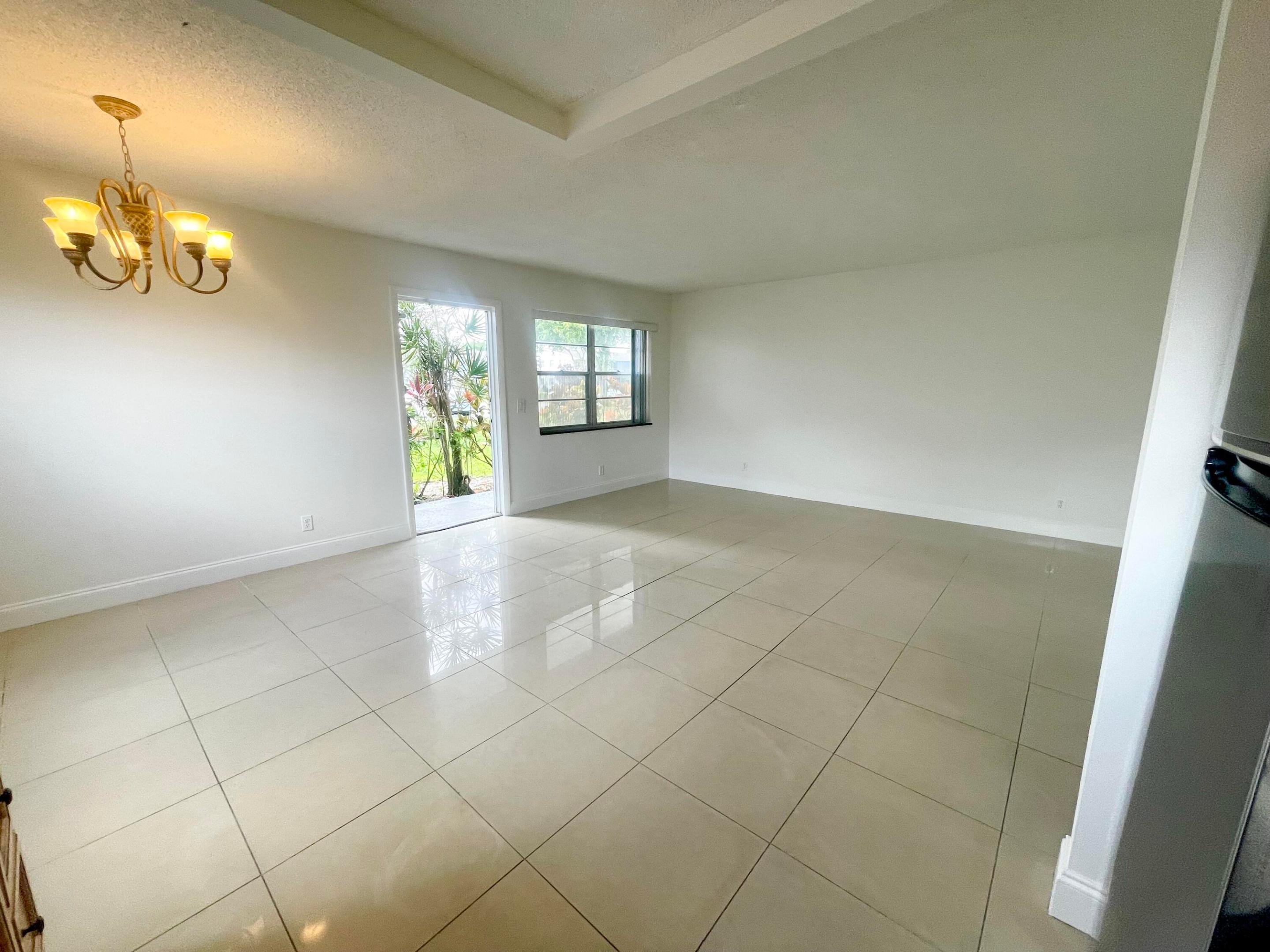 SHEFFIELD CONDOS A TO Q - Residential Lease
