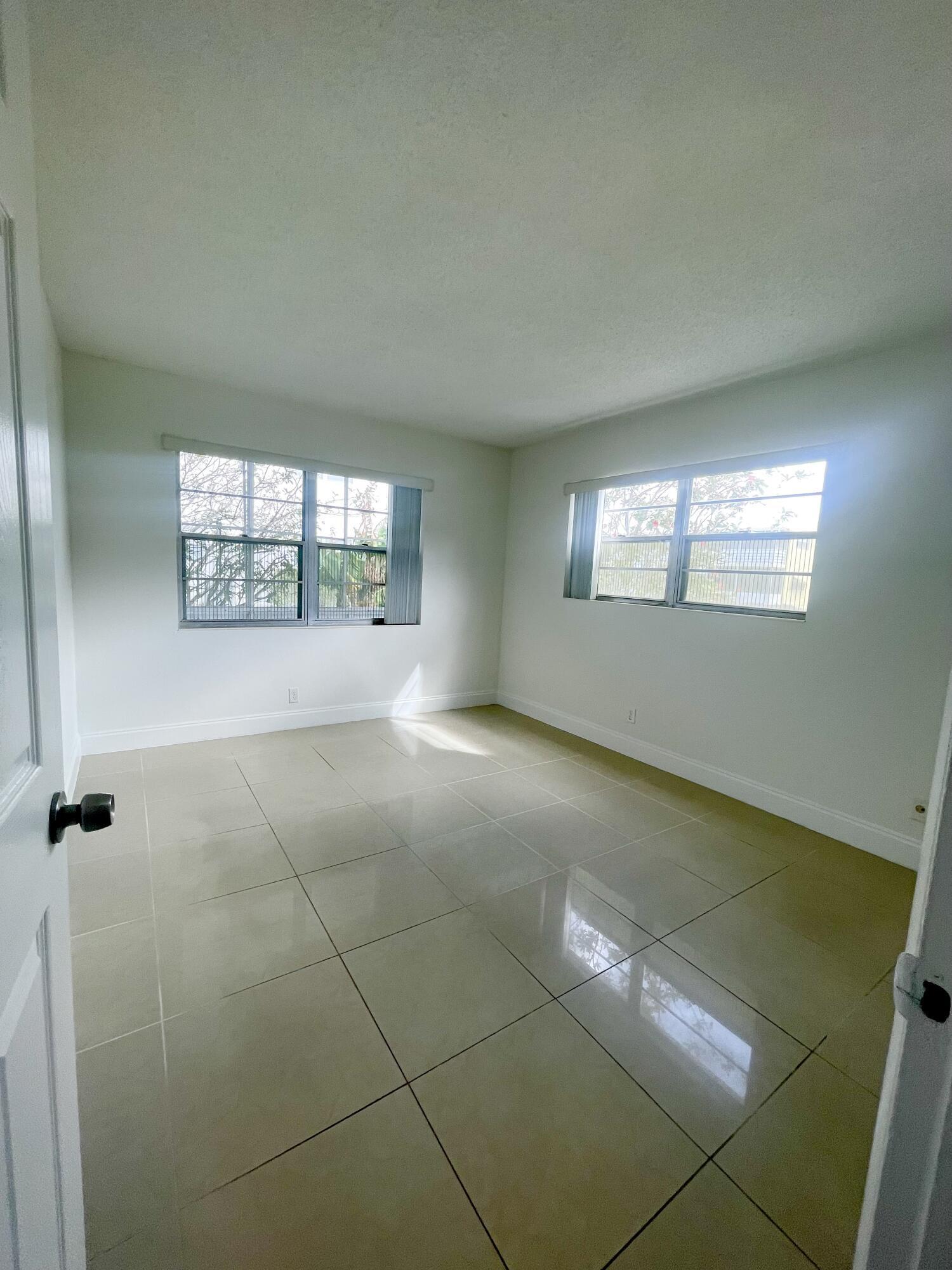 SHEFFIELD CONDOS A TO Q - Residential Lease