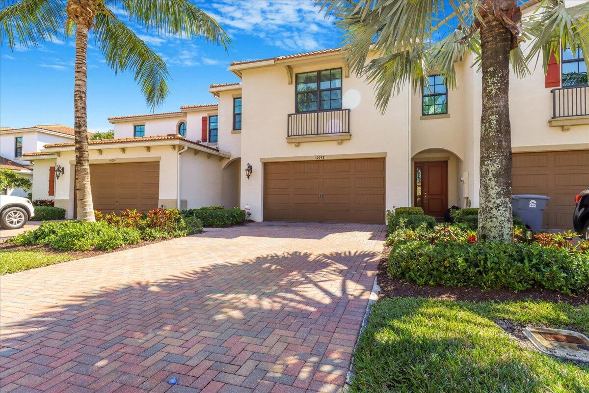 BOCA DUNES PUD - Residential Lease